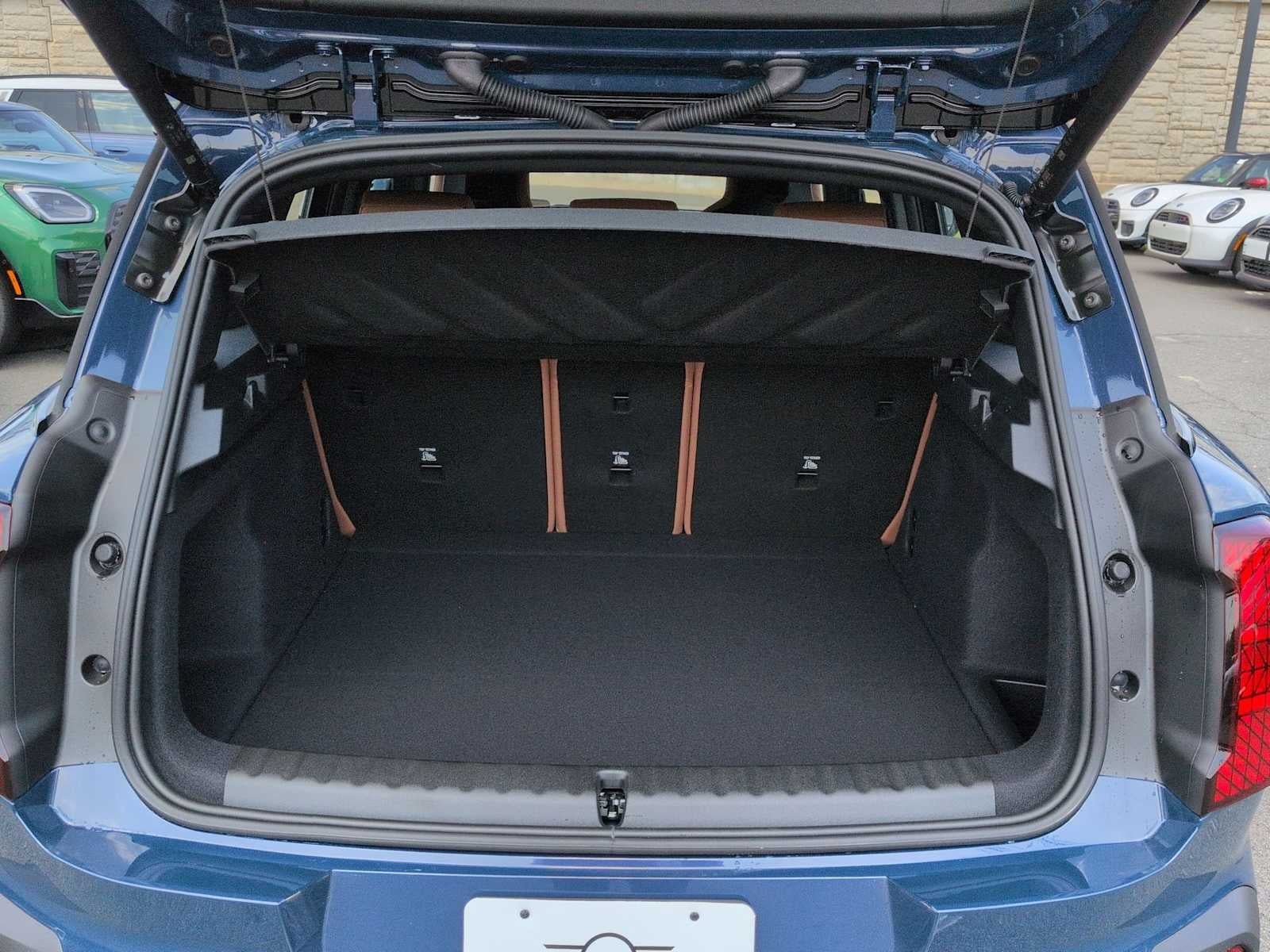 2027 MINI COUNTRYMAN SIGNATURE PLUS