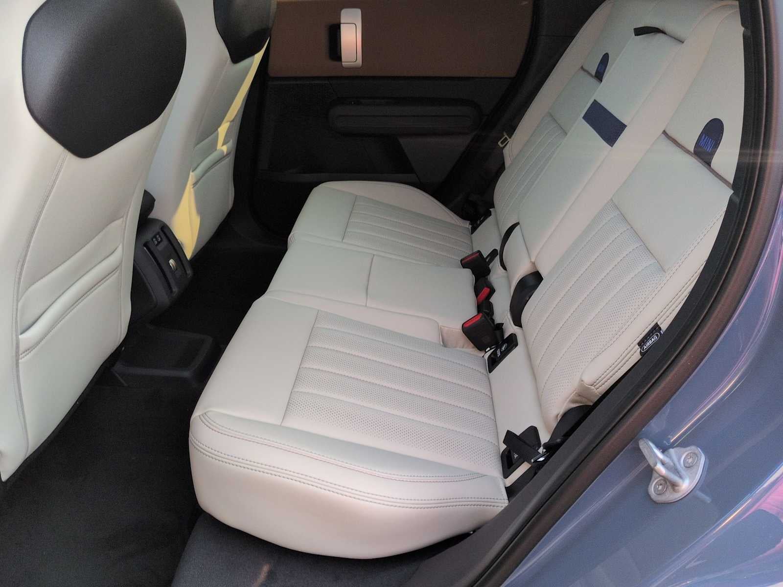 2027 MINI COUNTRYMAN SIGNATURE PLUS