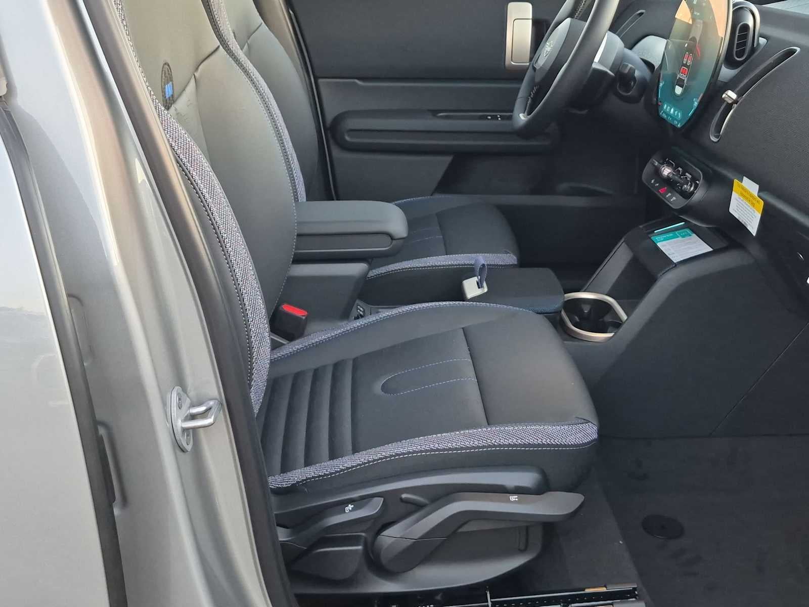 2027 MINI COUNTRYMAN SIGNATURE PLUS