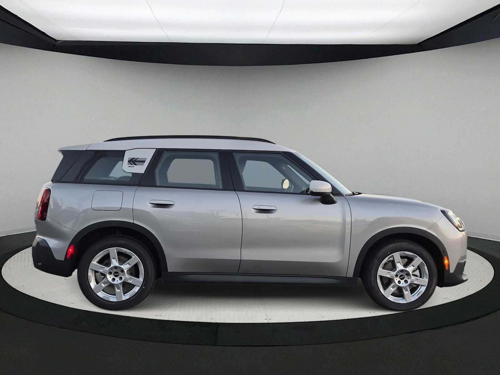 2027 MINI COUNTRYMAN SIGNATURE PLUS