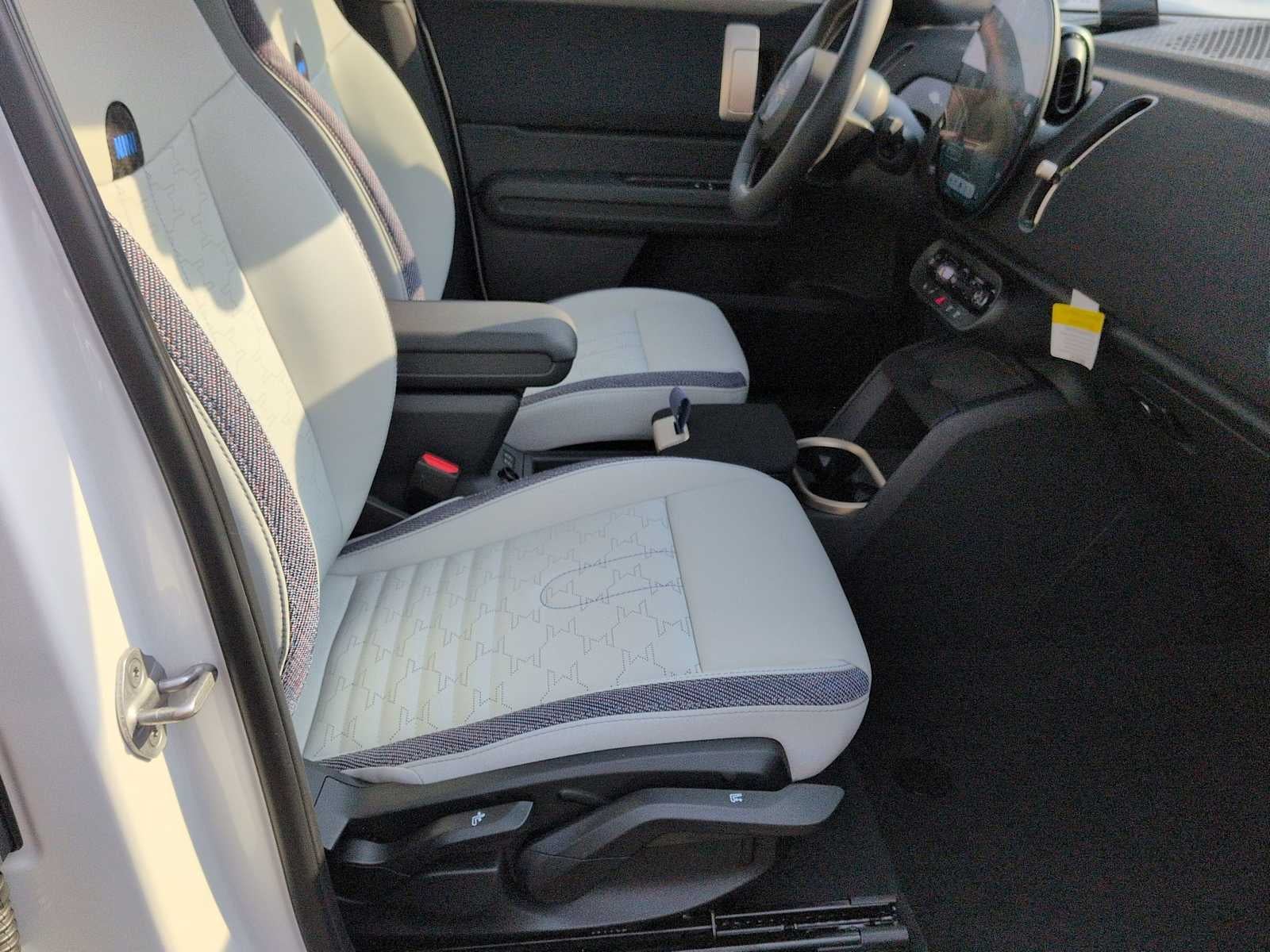 2026 MINI COUNTRYMAN OXFORD EDITION