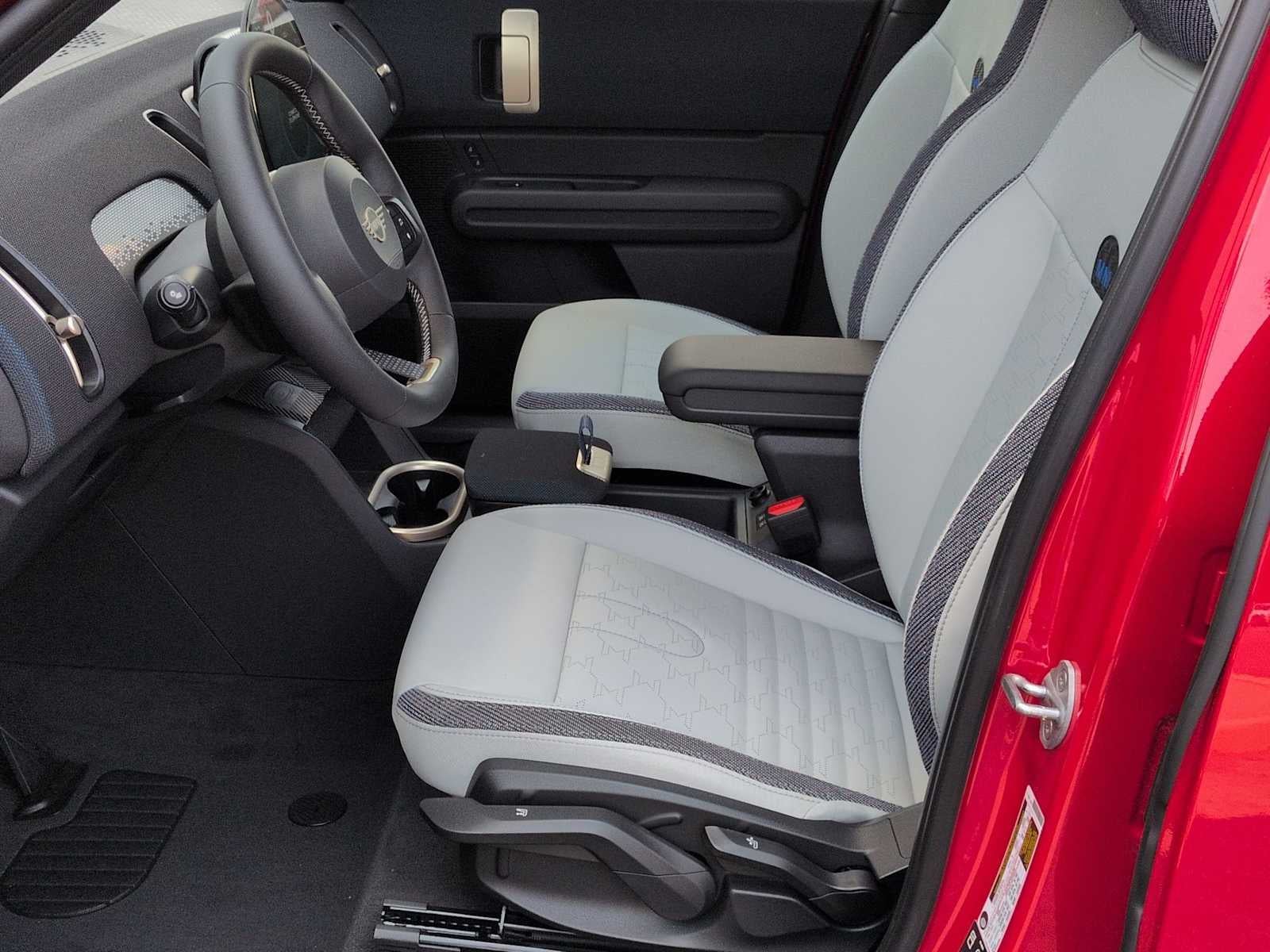 2027 MINI Countryman SIGNATURE PLUS