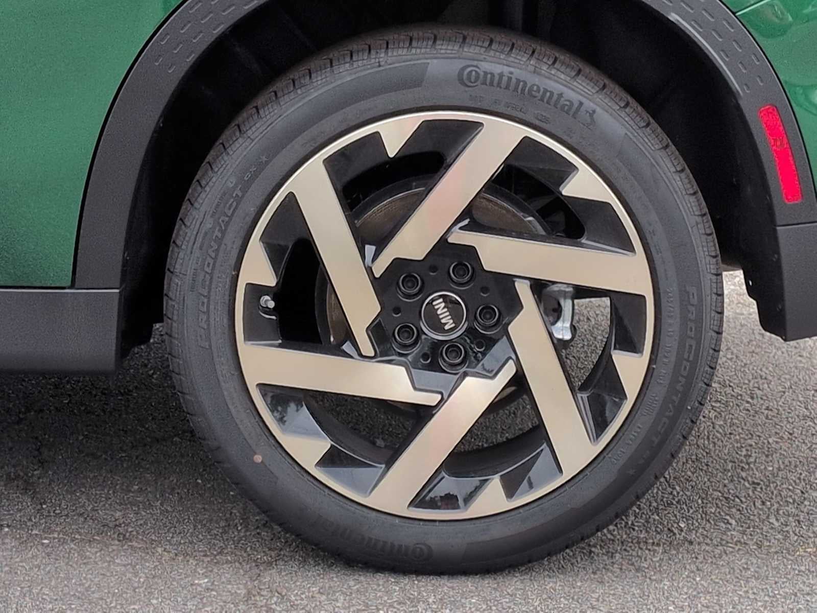 2027 MINI COUNTRYMAN ICONIC