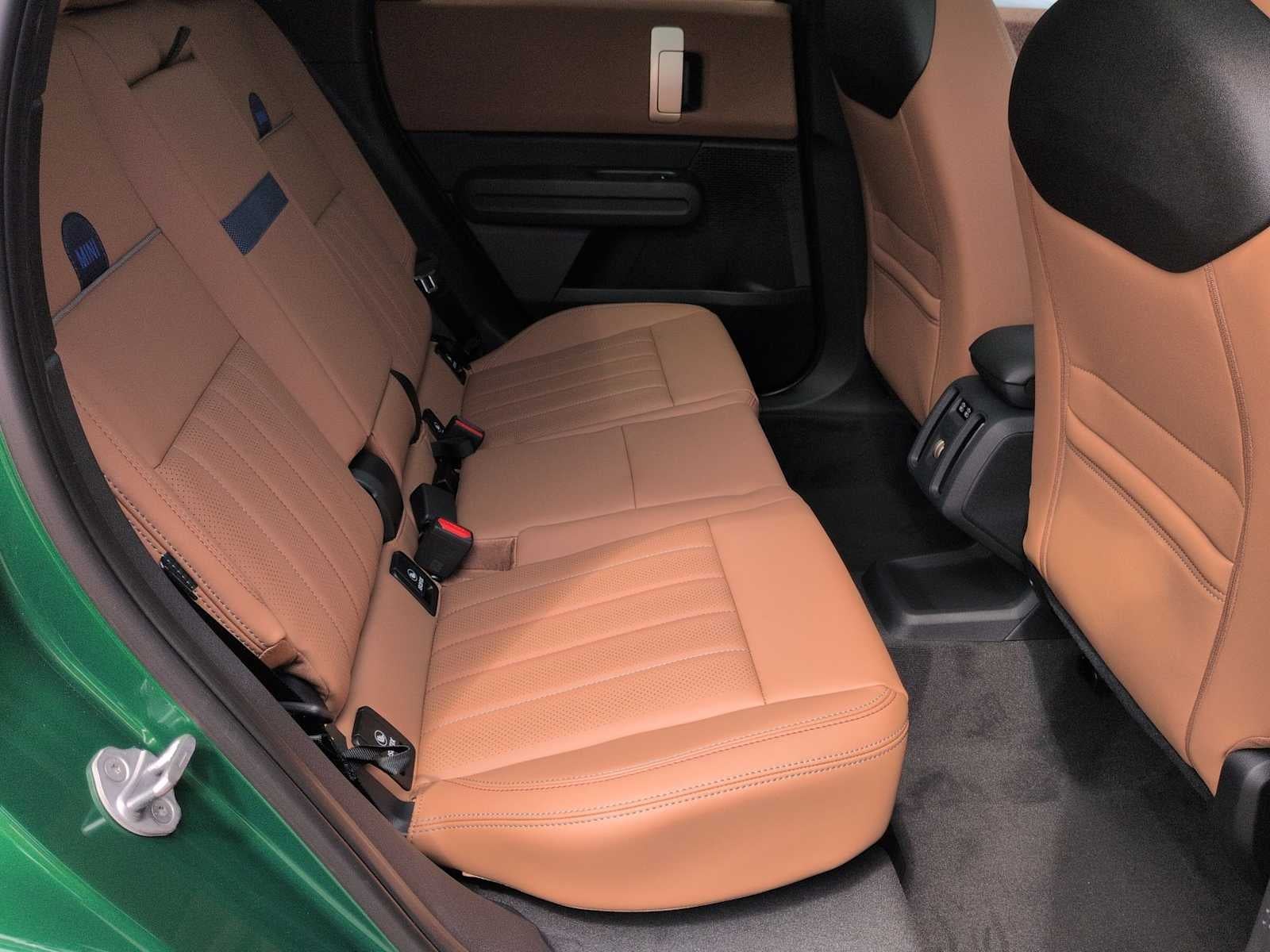 2027 MINI COUNTRYMAN ICONIC