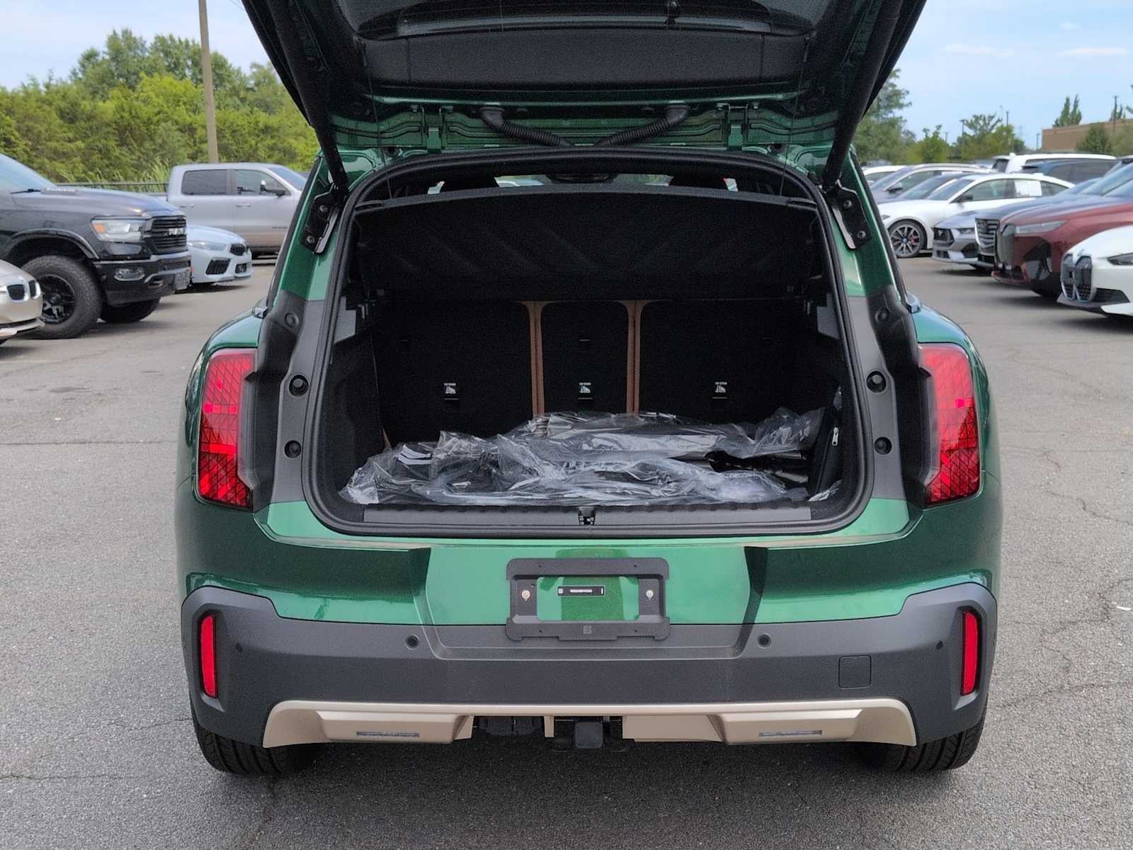 2027 MINI COUNTRYMAN ICONIC