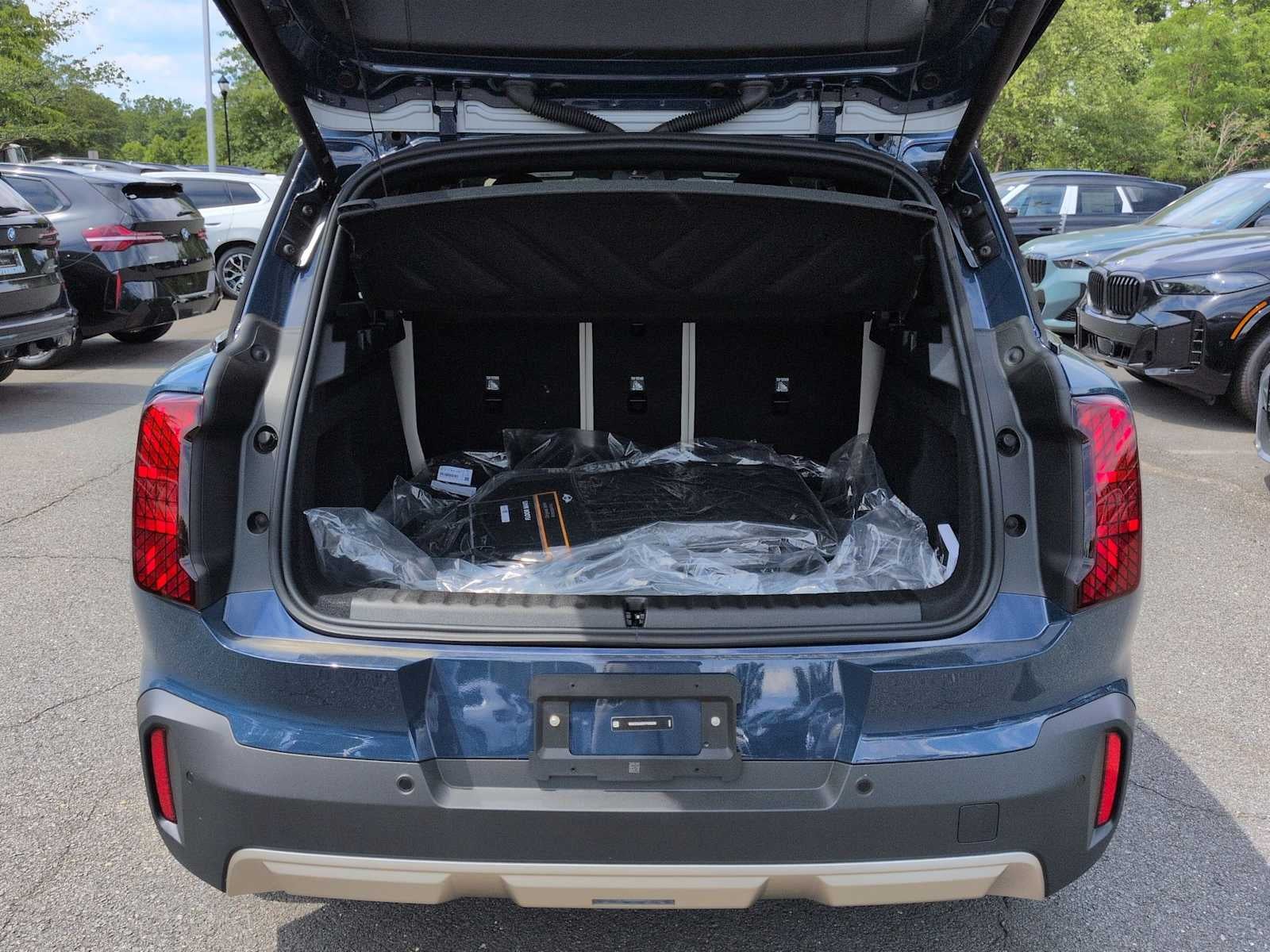 2027 MINI COUNTRYMAN ICONIC