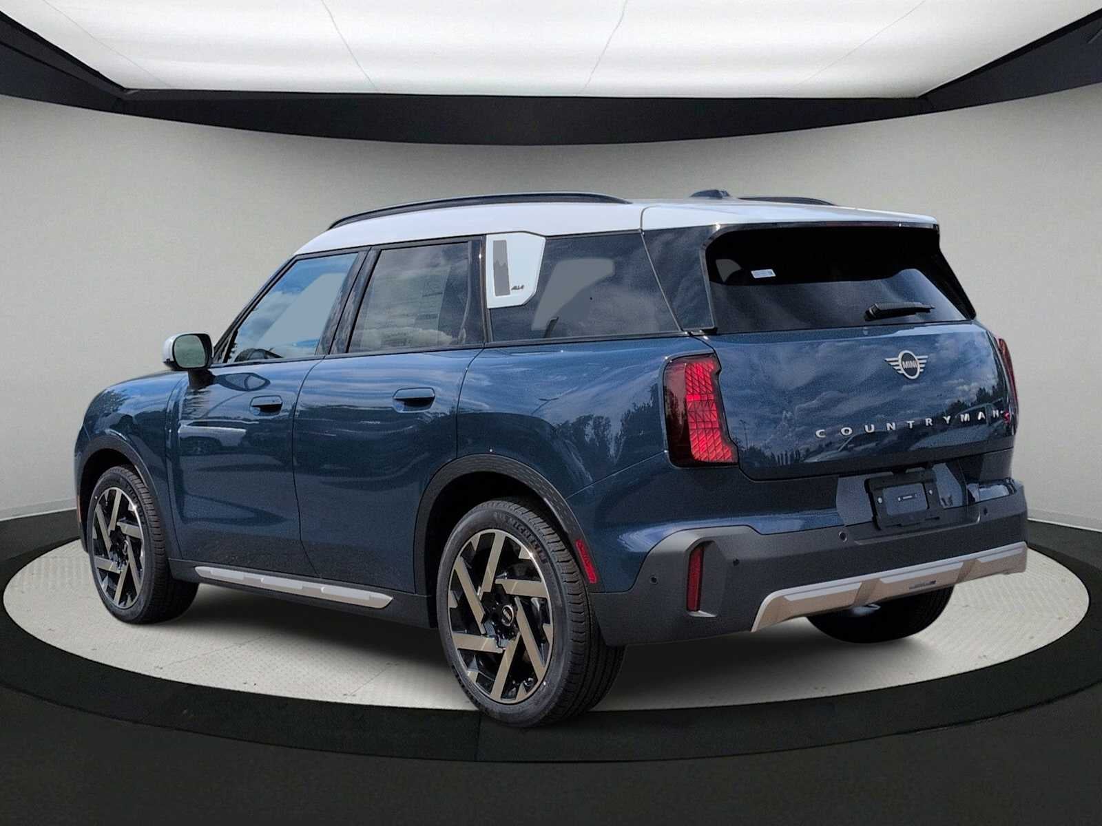 2027 MINI COUNTRYMAN ICONIC