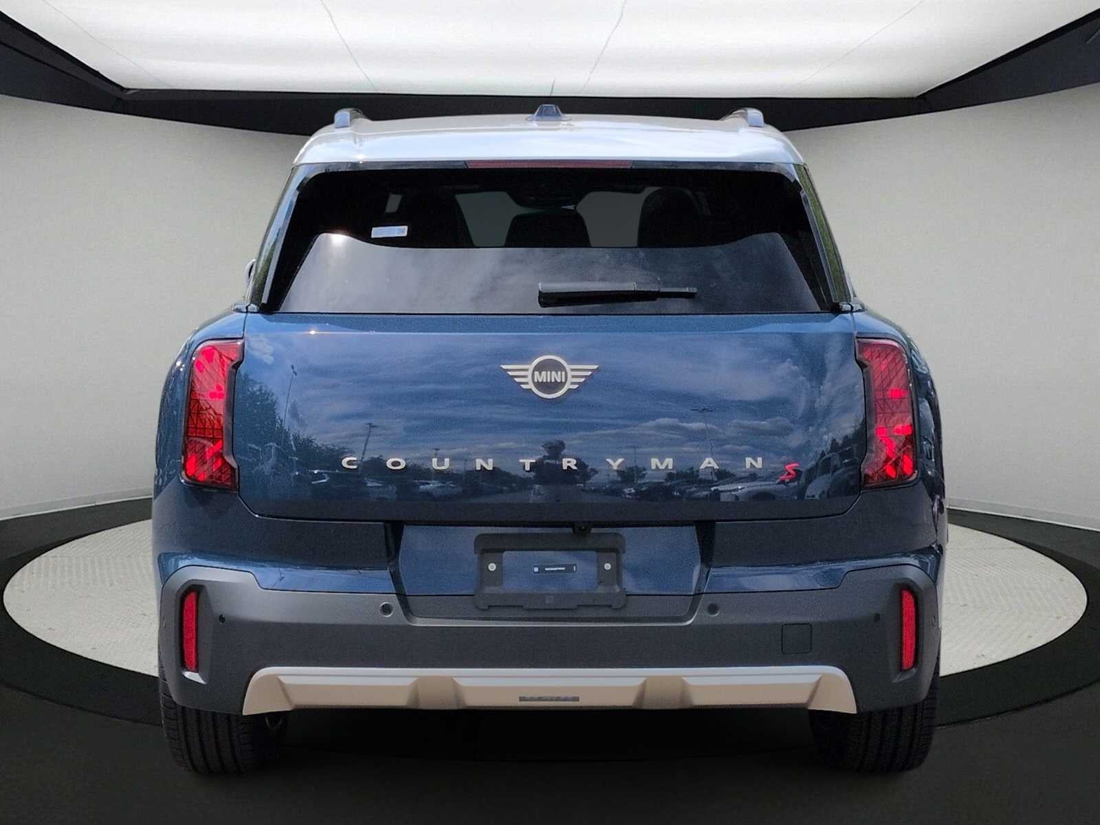 2027 MINI COUNTRYMAN ICONIC