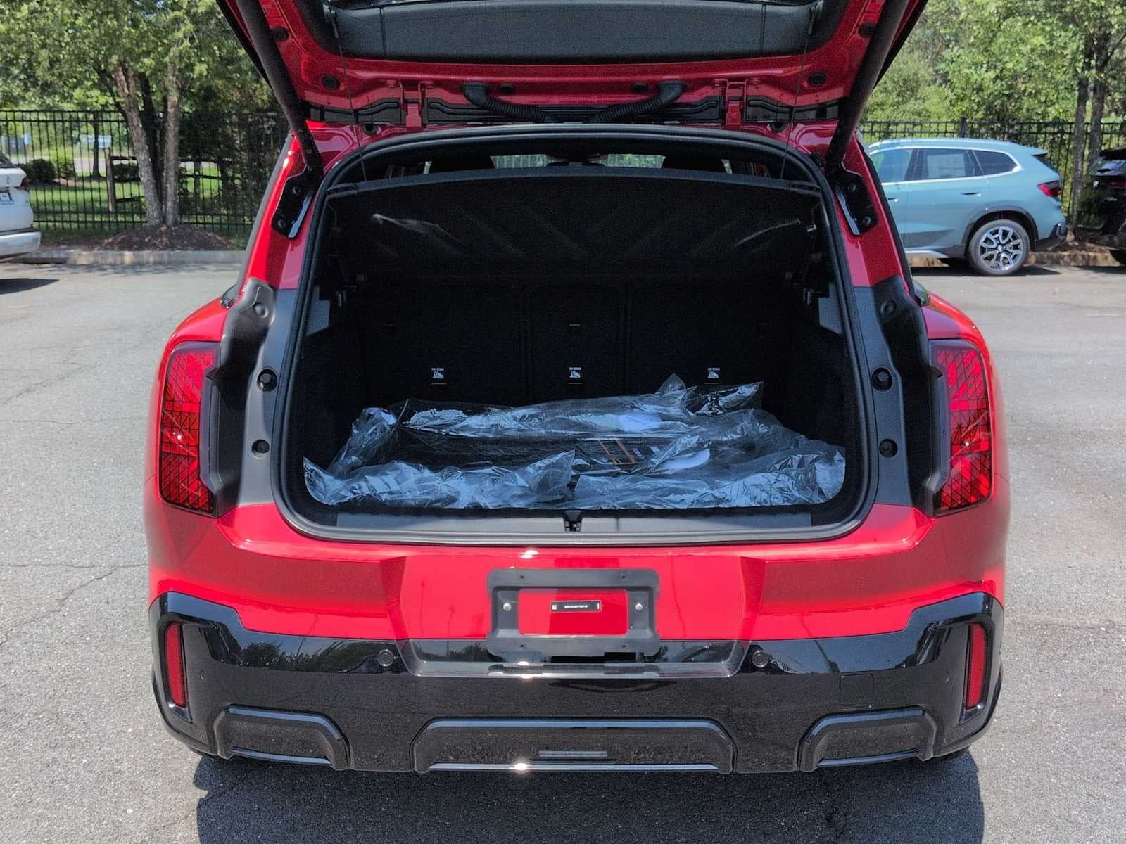 2027 MINI COUNTRYMAN ICONIC