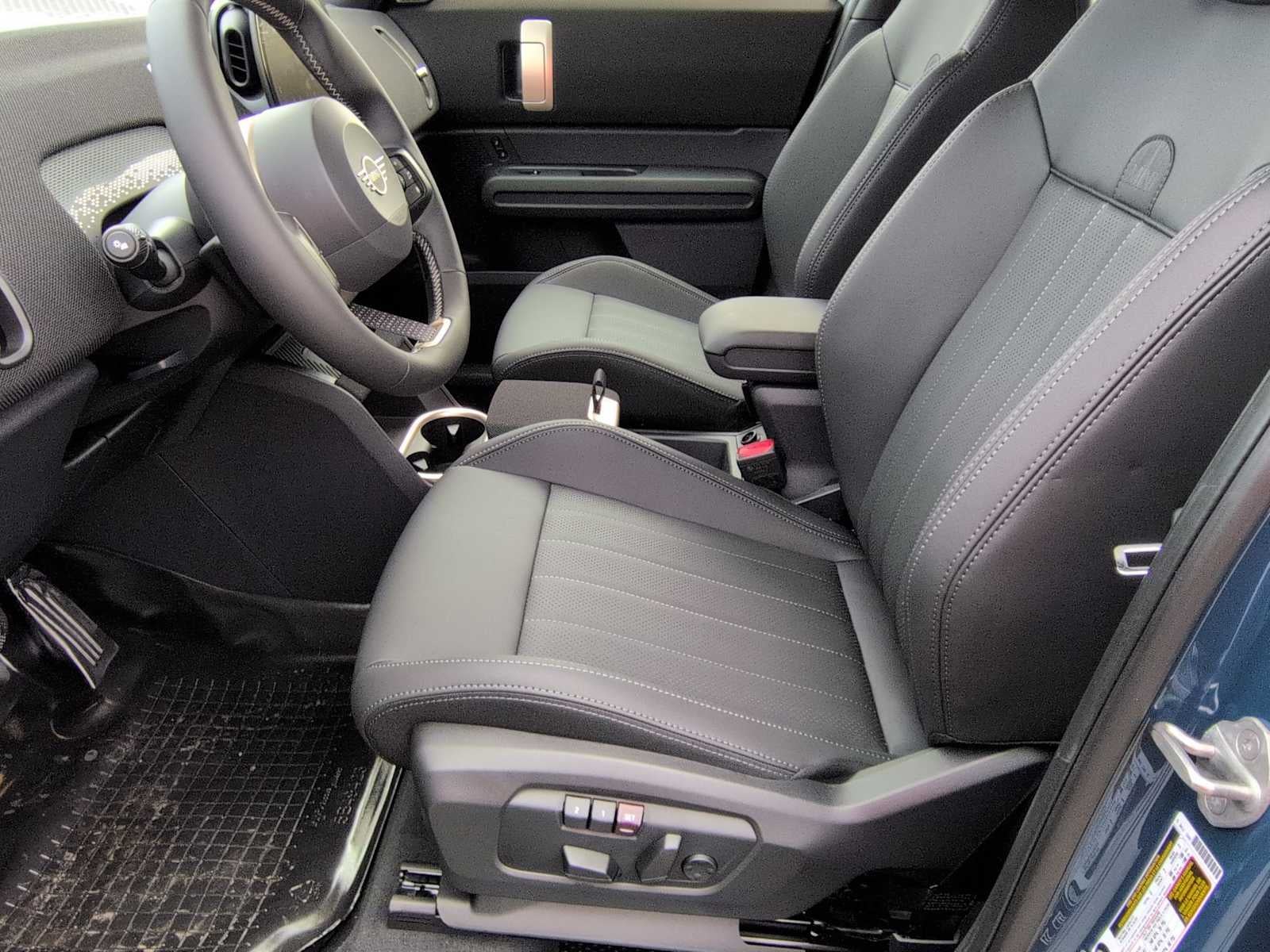 2027 MINI COUNTRYMAN SIGNATURE PLUS