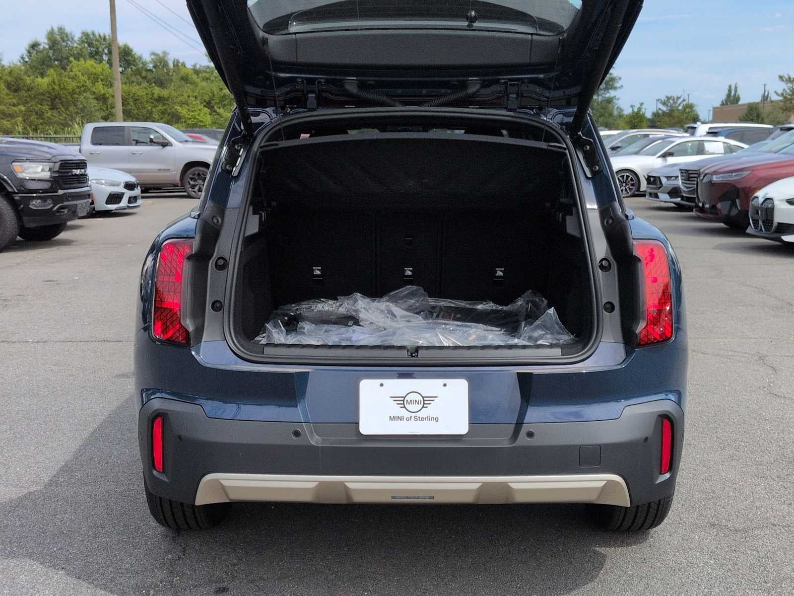 2027 MINI COUNTRYMAN SIGNATURE PLUS