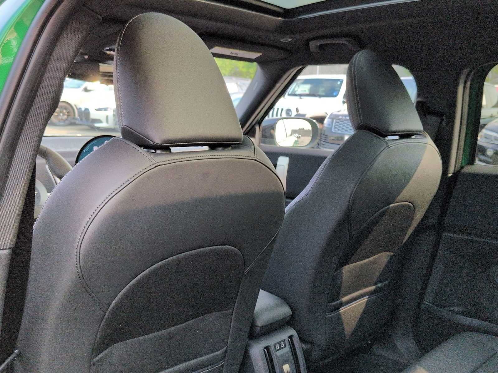 2027 MINI COUNTRYMAN SIGNATURE PLUS