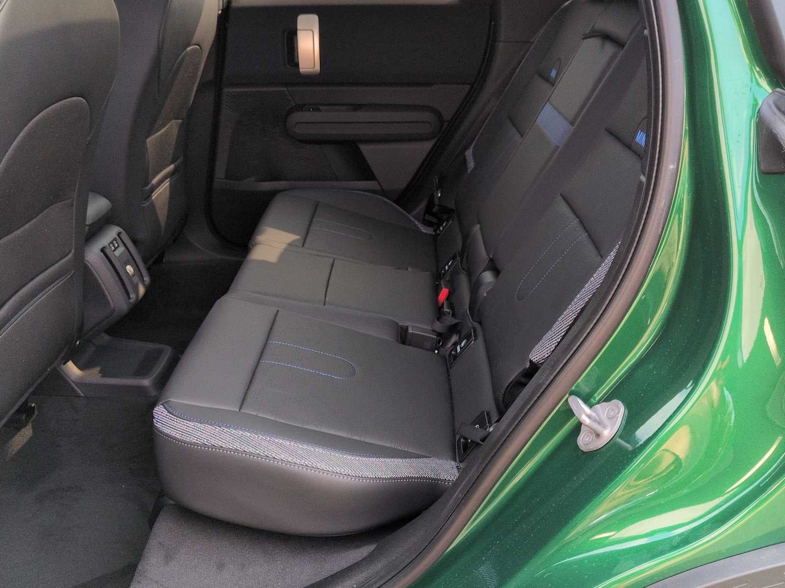 2027 MINI COUNTRYMAN SIGNATURE PLUS