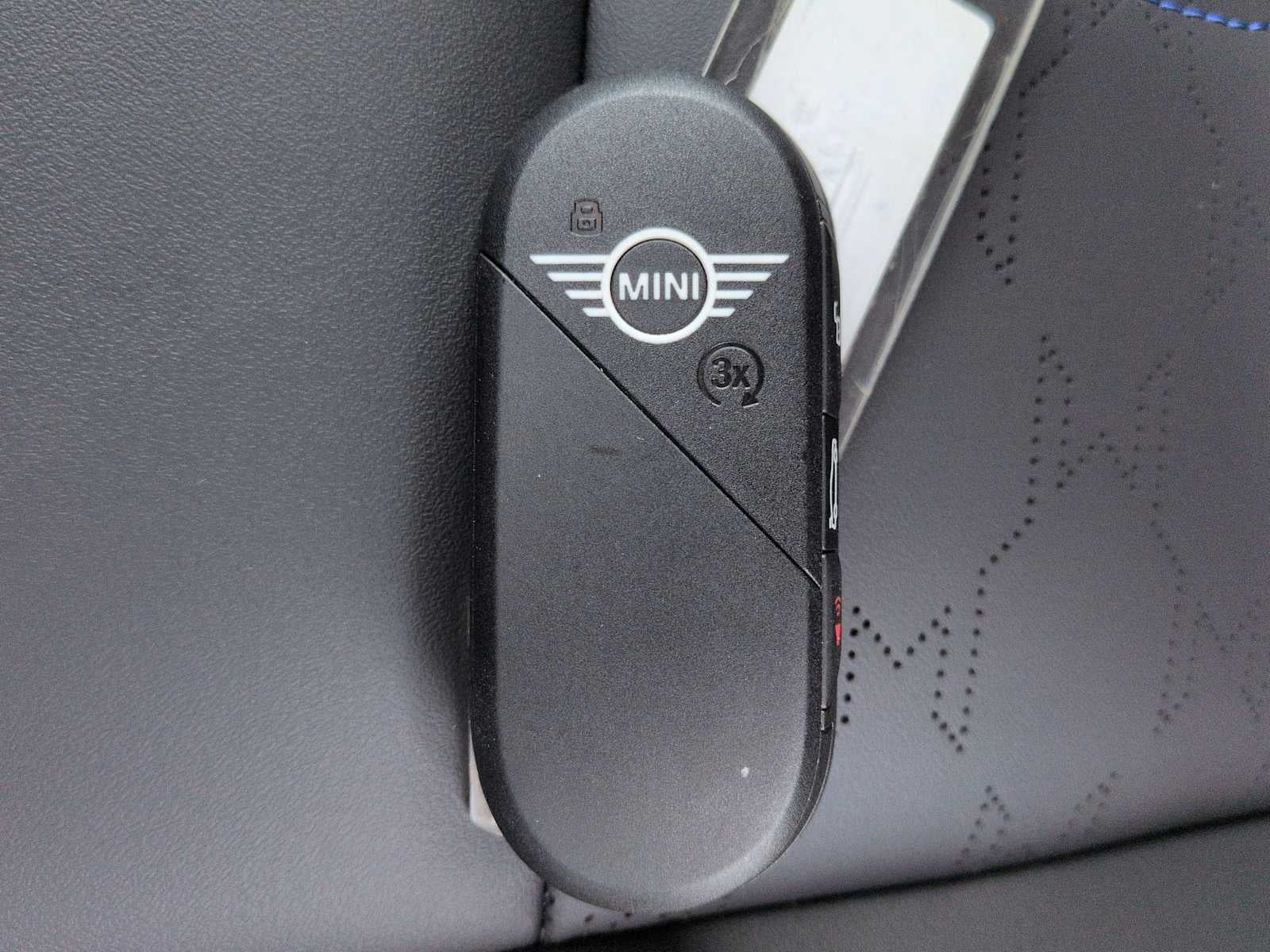 2027 MINI COUNTRYMAN SIGNATURE PLUS