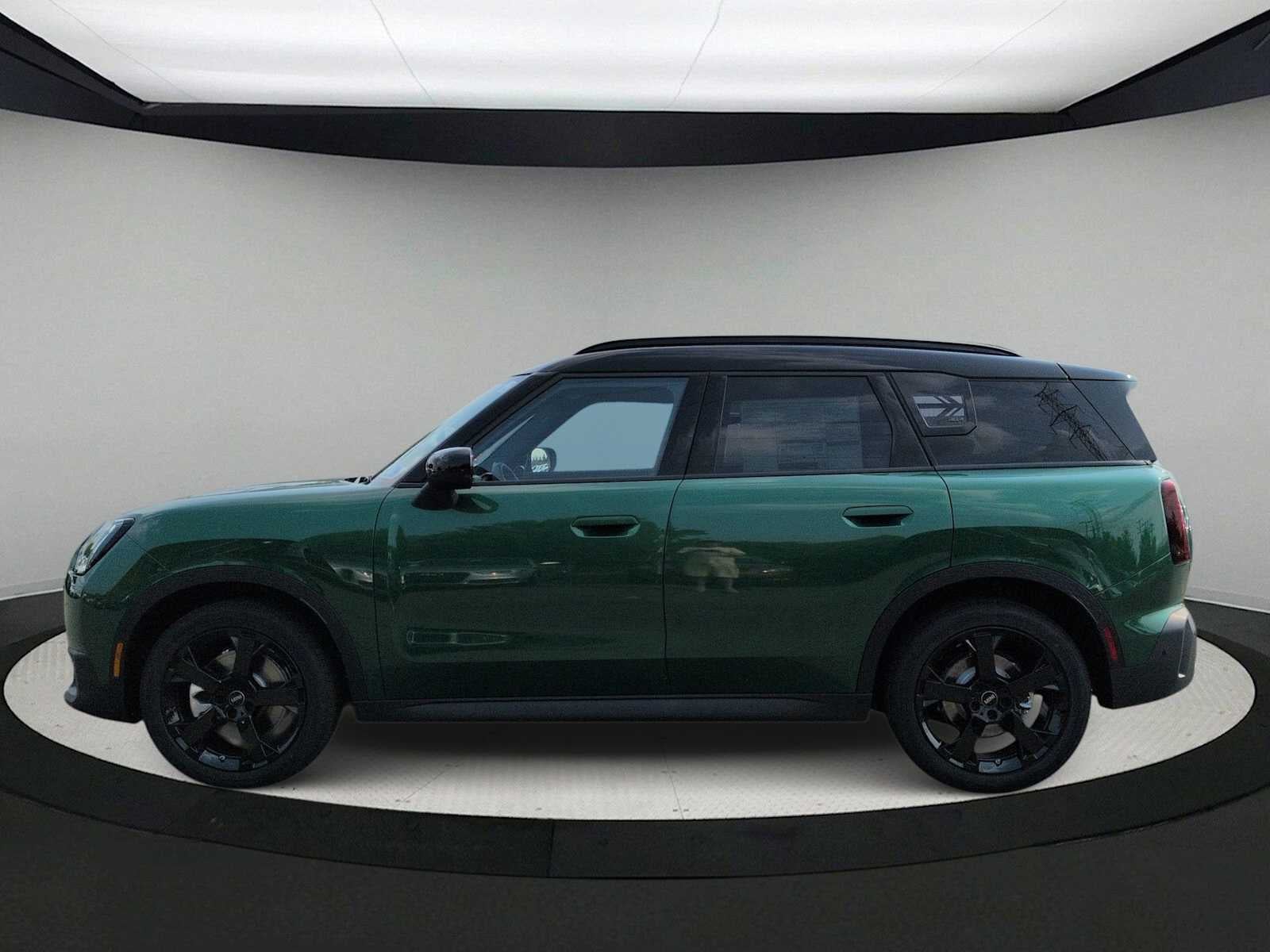 2027 MINI COUNTRYMAN SIGNATURE PLUS