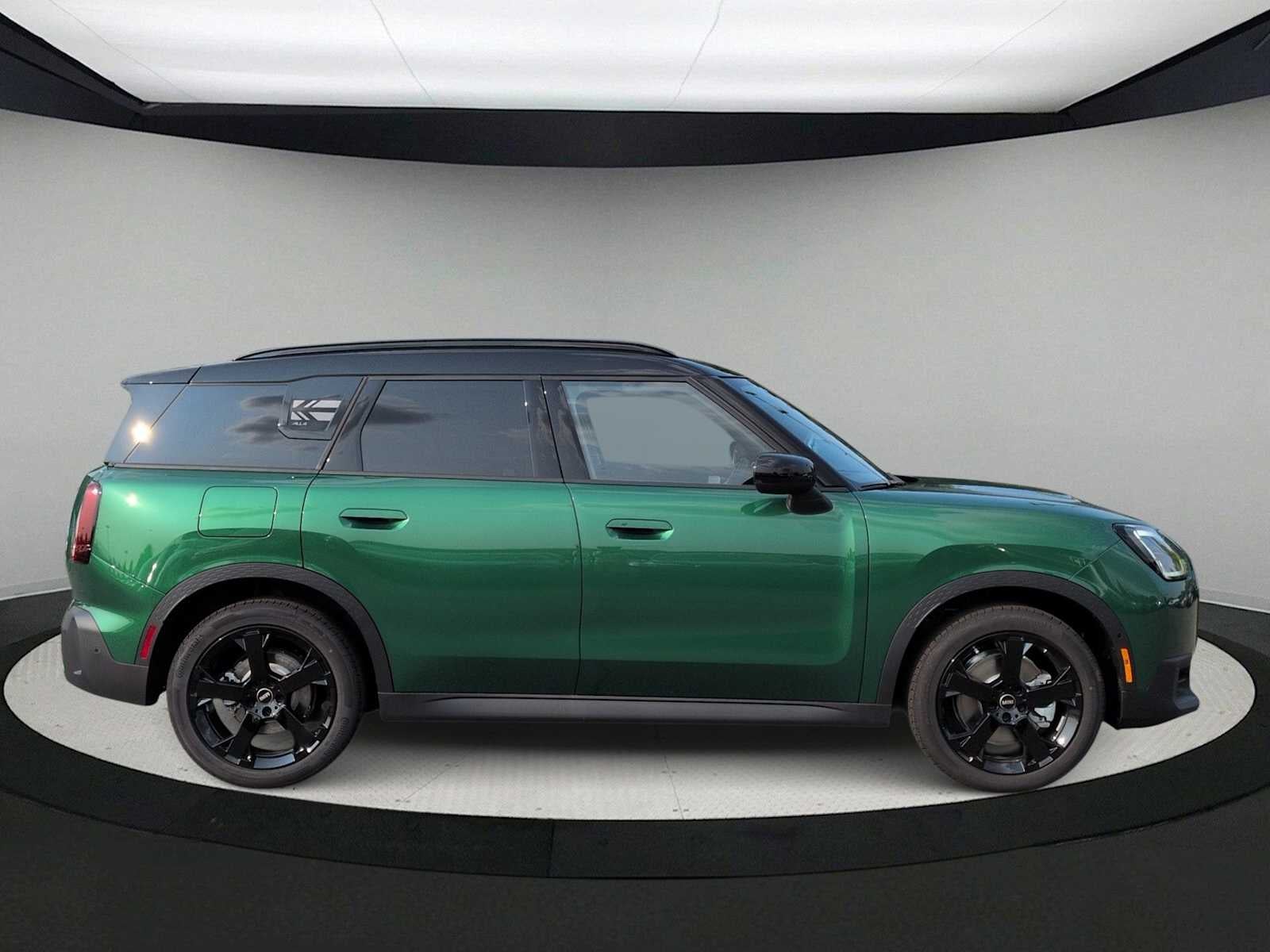 2027 MINI COUNTRYMAN SIGNATURE PLUS