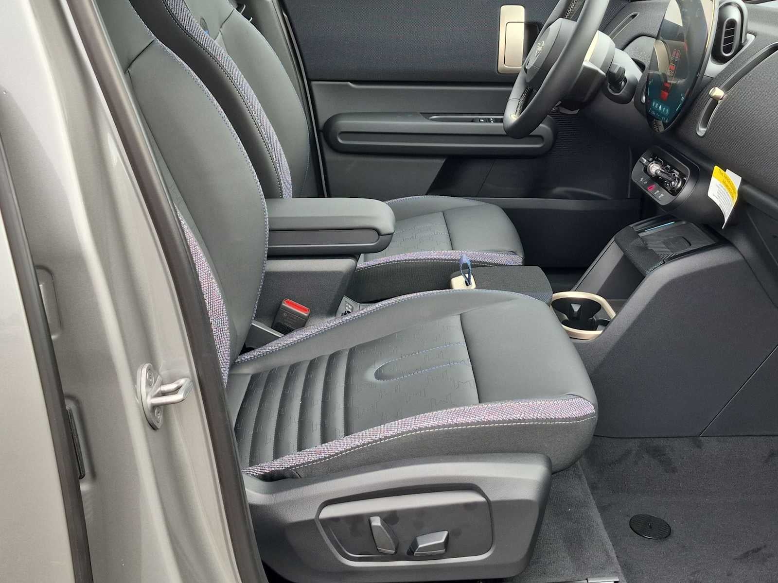 2027 MINI COUNTRYMAN ICONIC