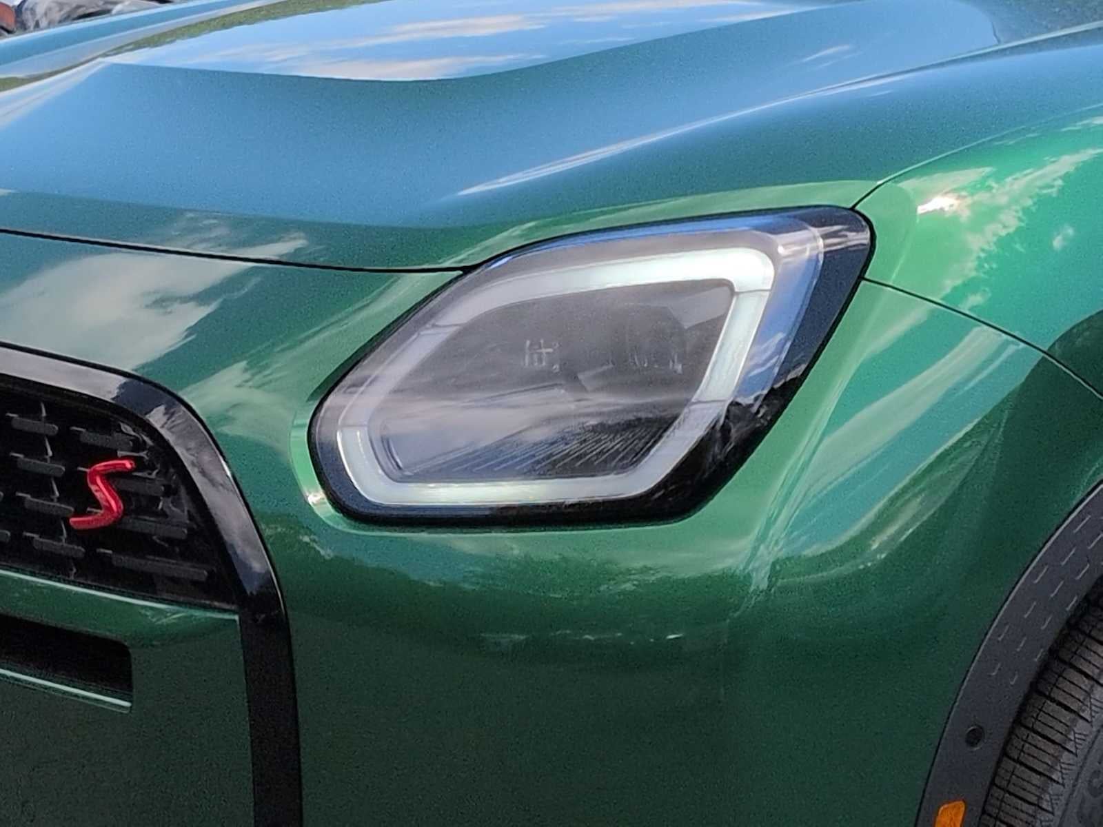 2027 MINI COUNTRYMAN ICONIC