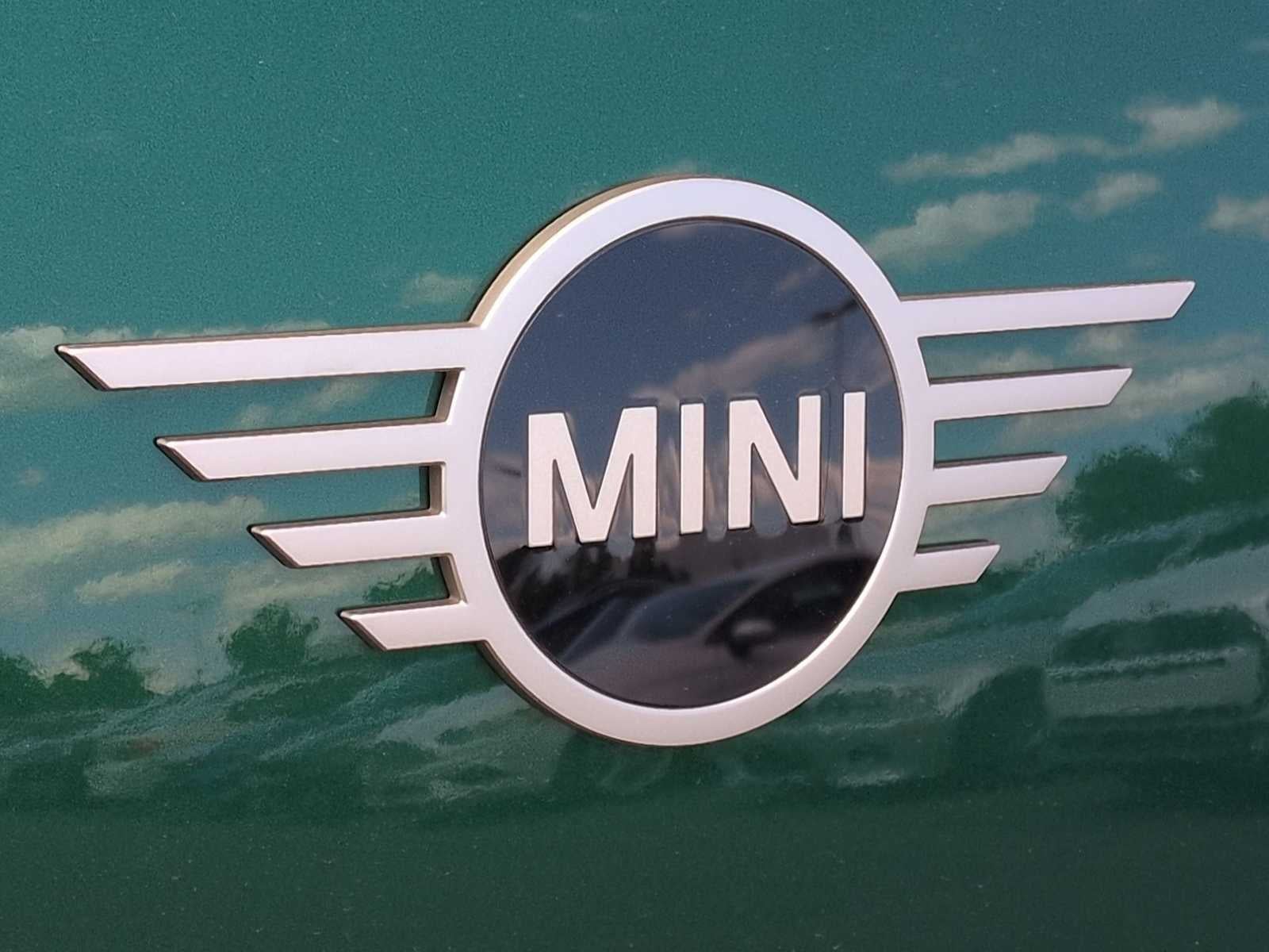 2027 MINI COUNTRYMAN ICONIC