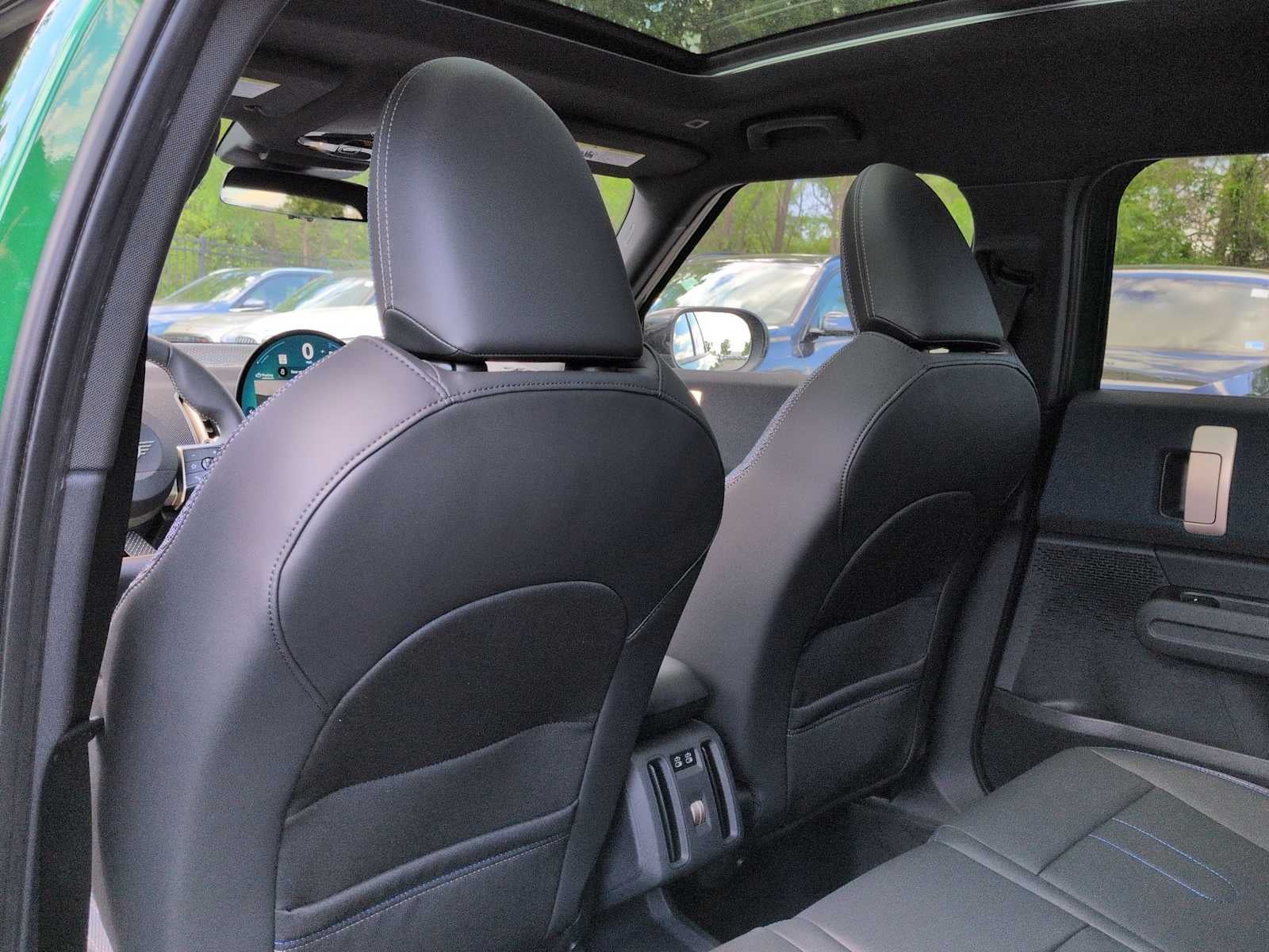 2027 MINI COUNTRYMAN ICONIC