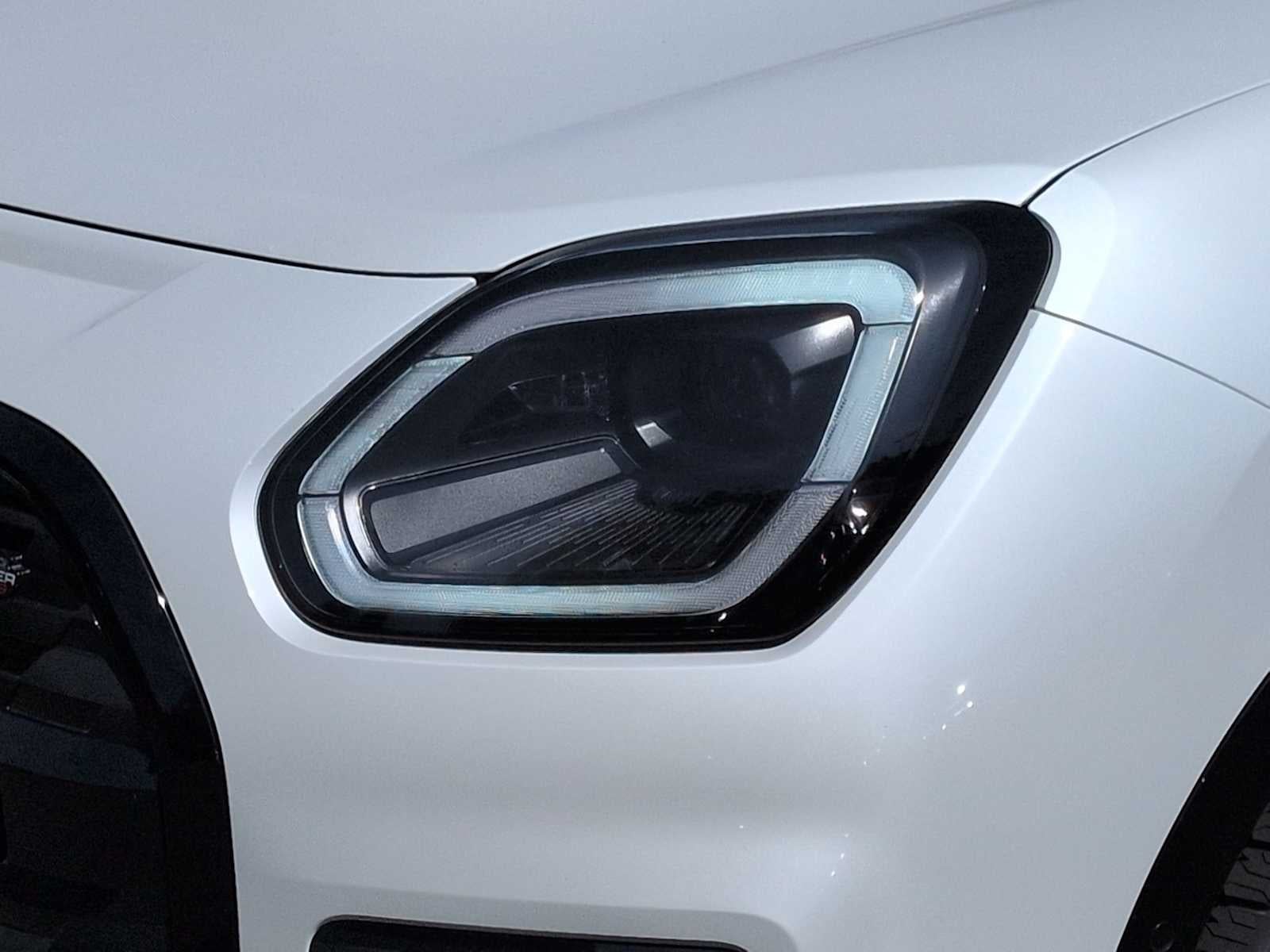 2027 MINI COUNTRYMAN ICONIC