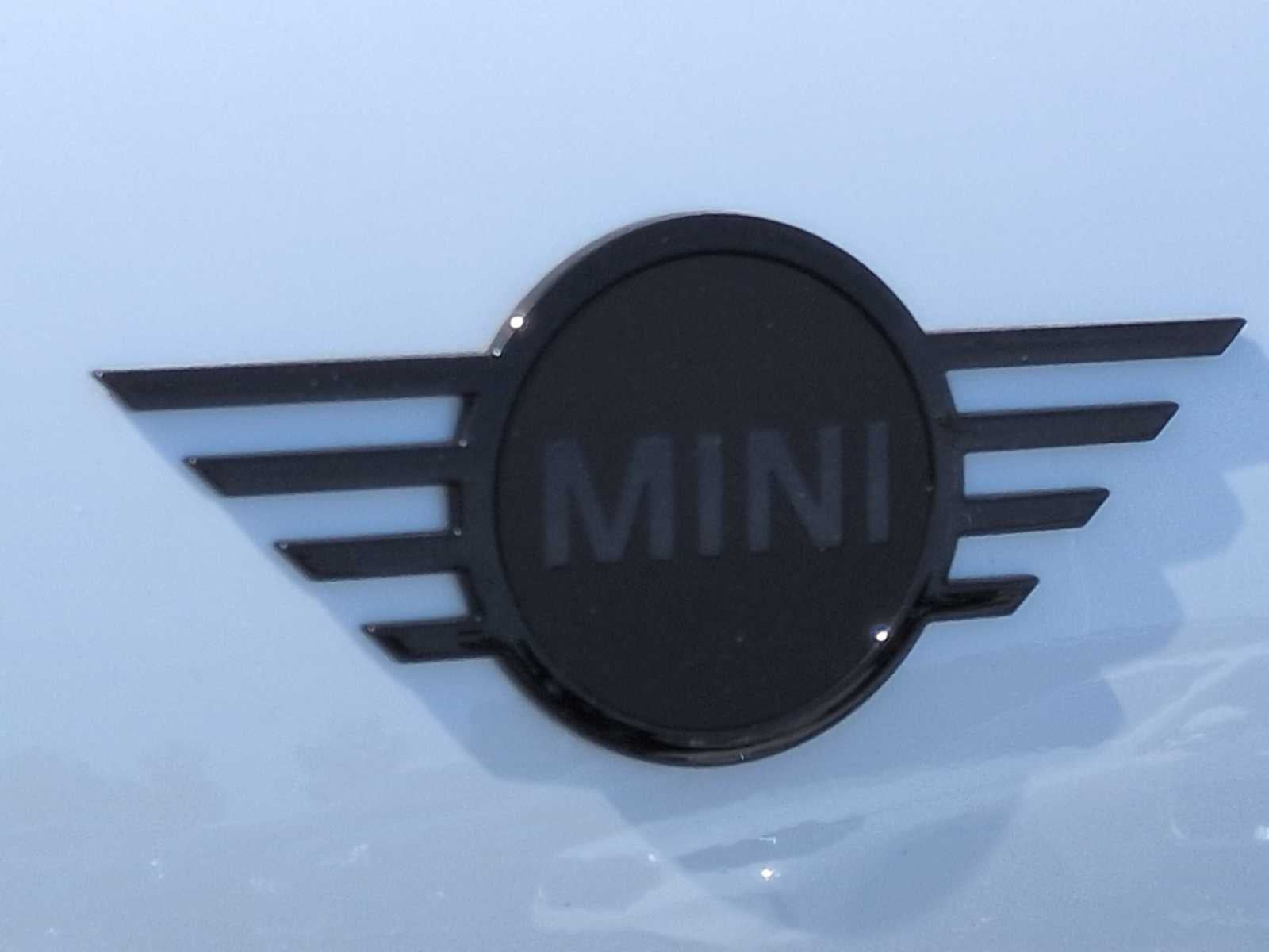 2027 MINI COUNTRYMAN ICONIC