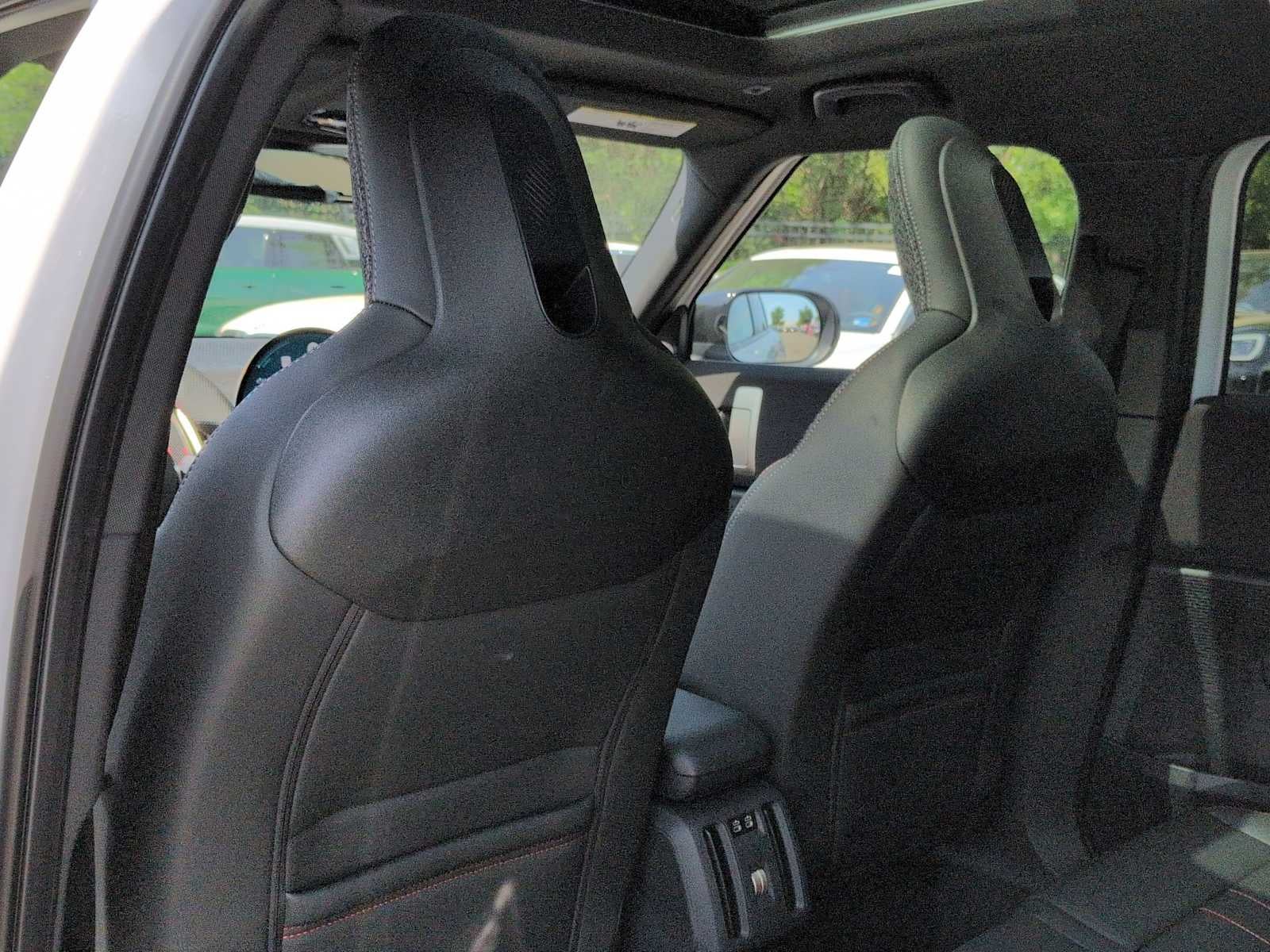 2027 MINI COUNTRYMAN ICONIC