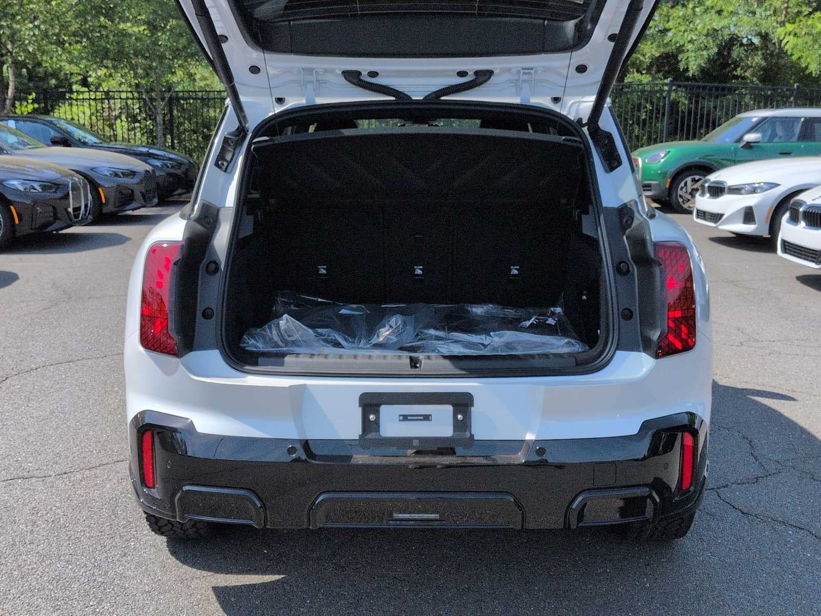 2027 MINI COUNTRYMAN ICONIC