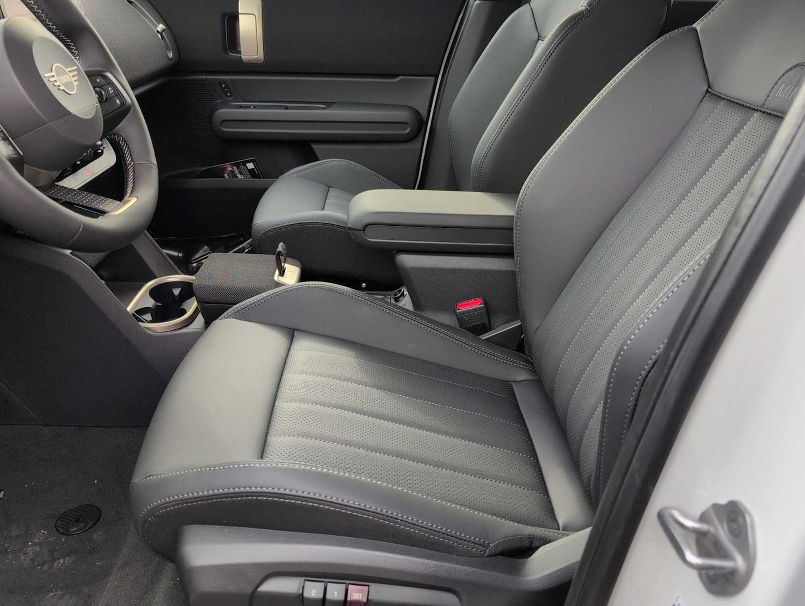 2026 MINI COUNTRYMAN SIGNATURE PLUS