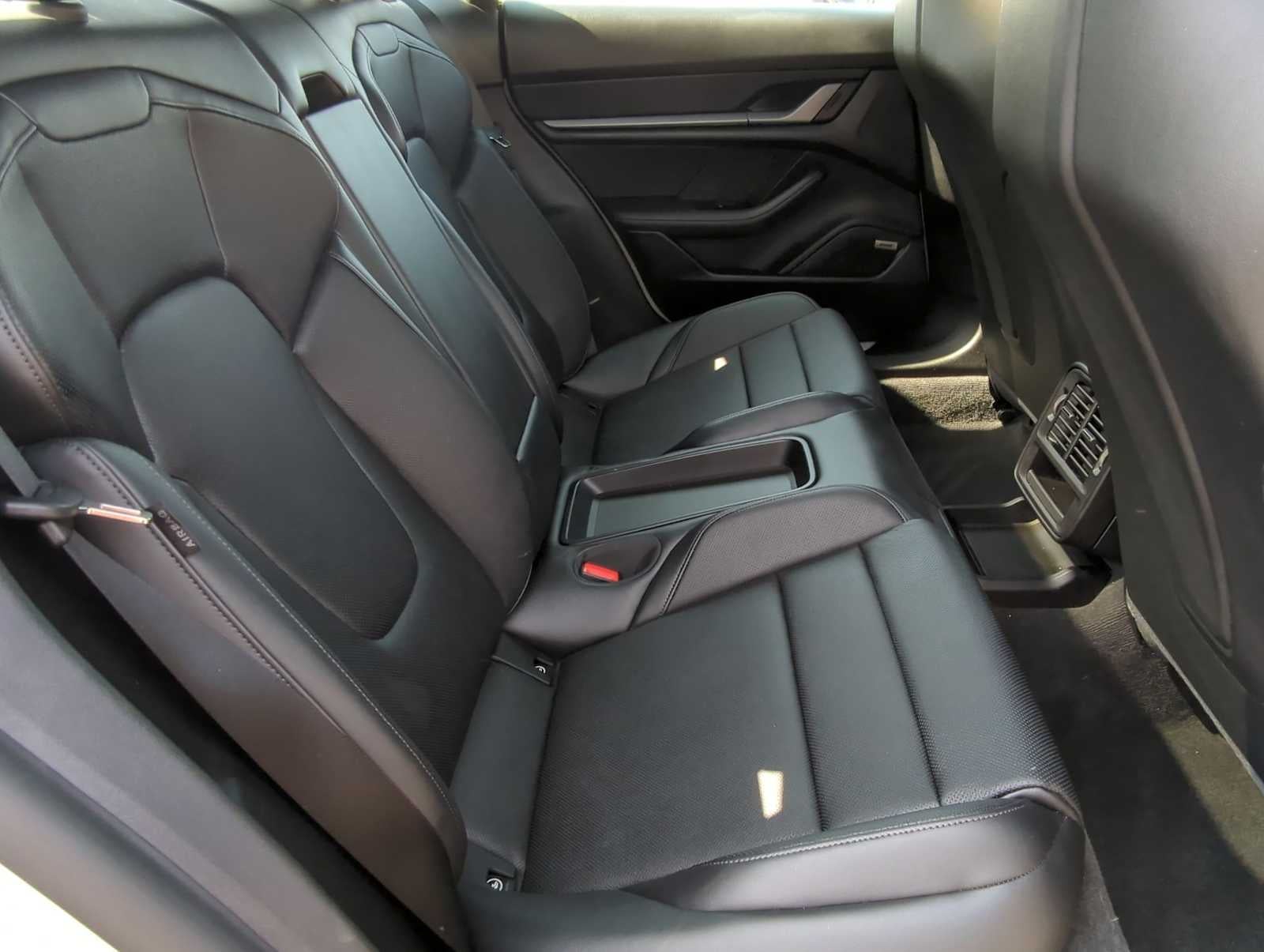 2025 Porsche Taycan RWD