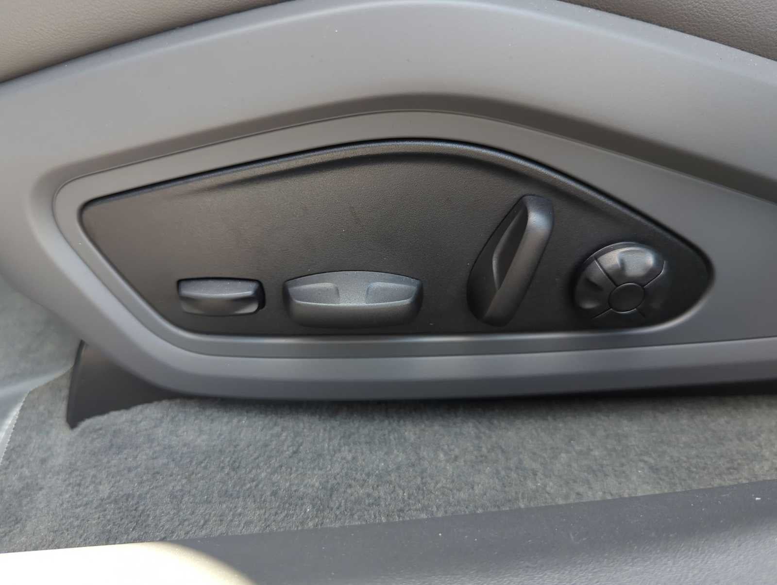 2025 Porsche Taycan 4S