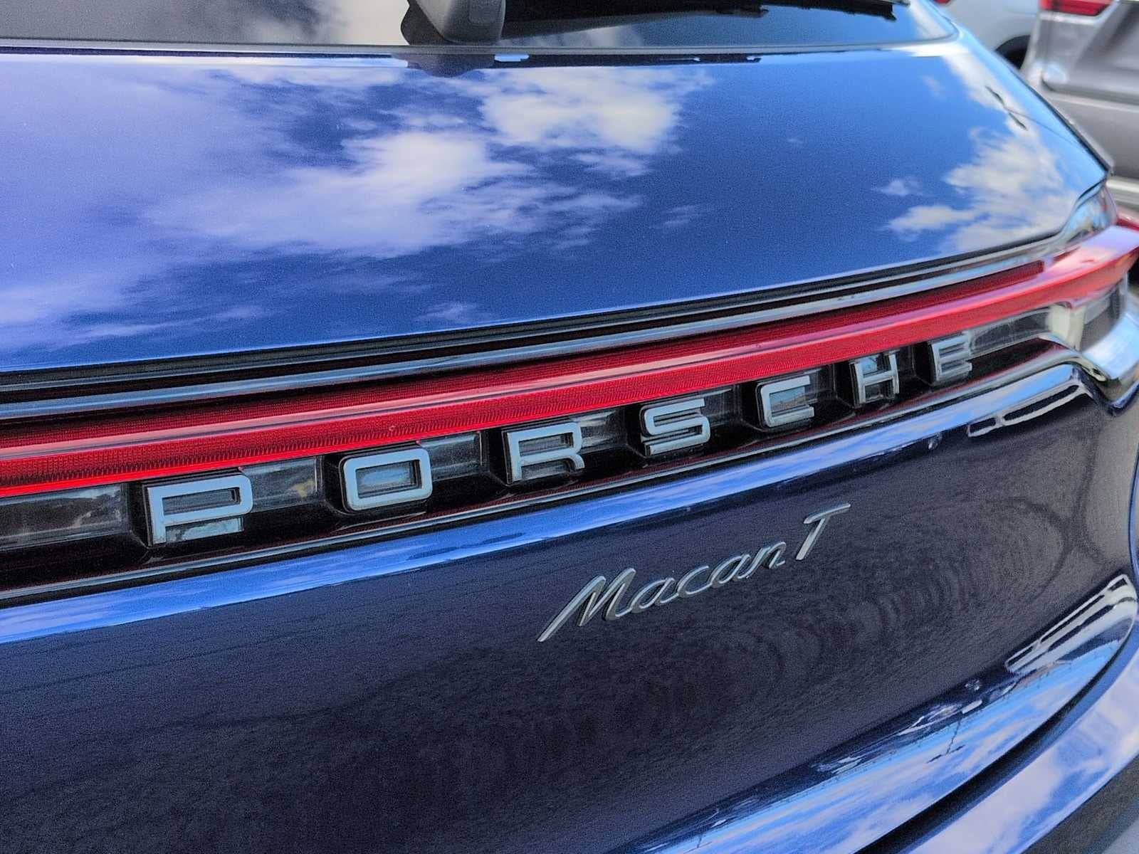 2023 Porsche Macan T