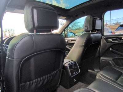 2023 Porsche Macan T