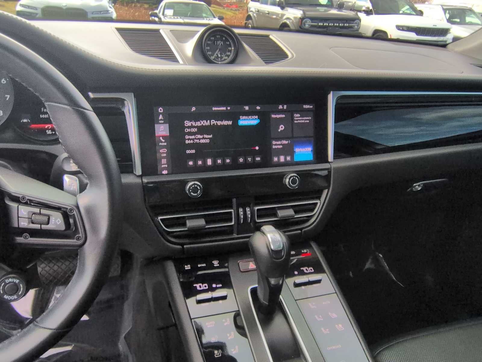 2023 Porsche Macan T