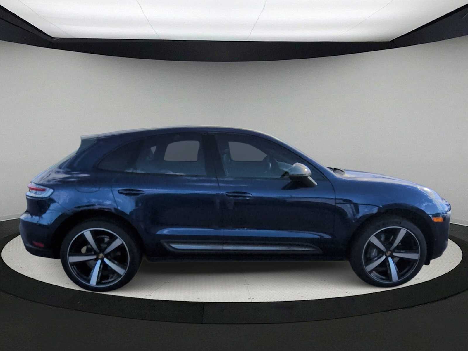 2023 Porsche Macan T