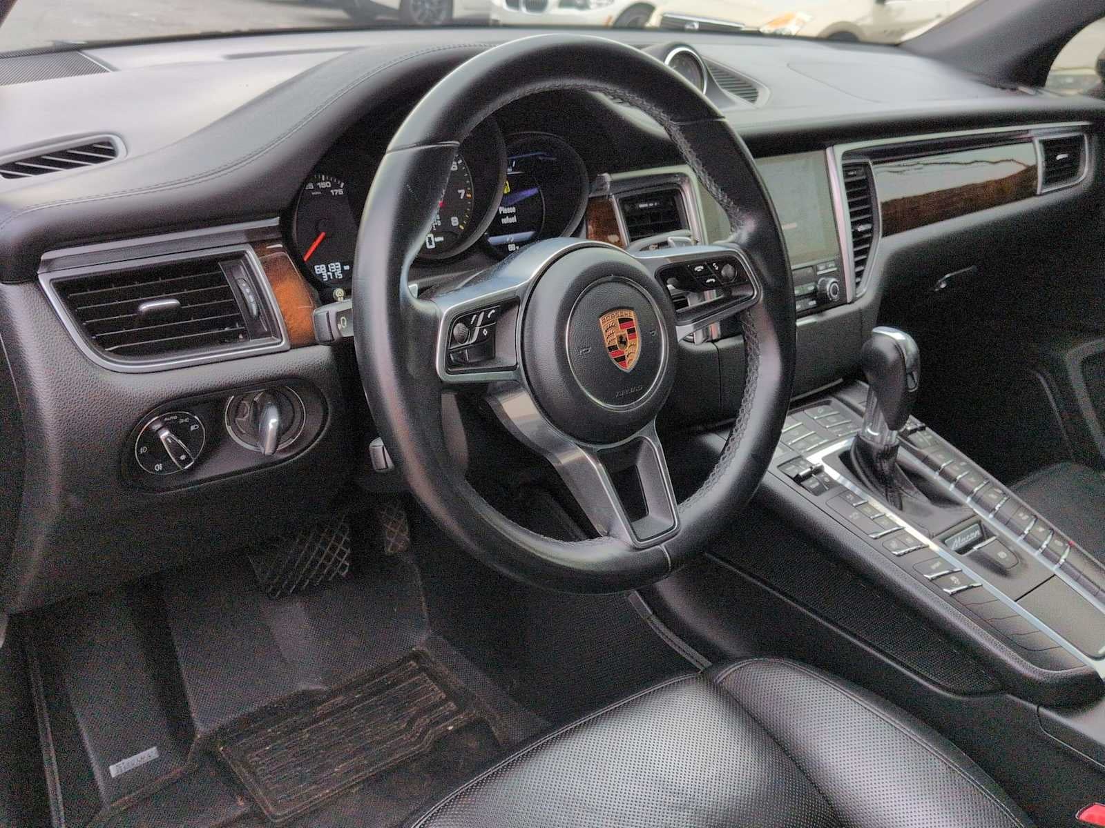 2018 Porsche Macan AWD