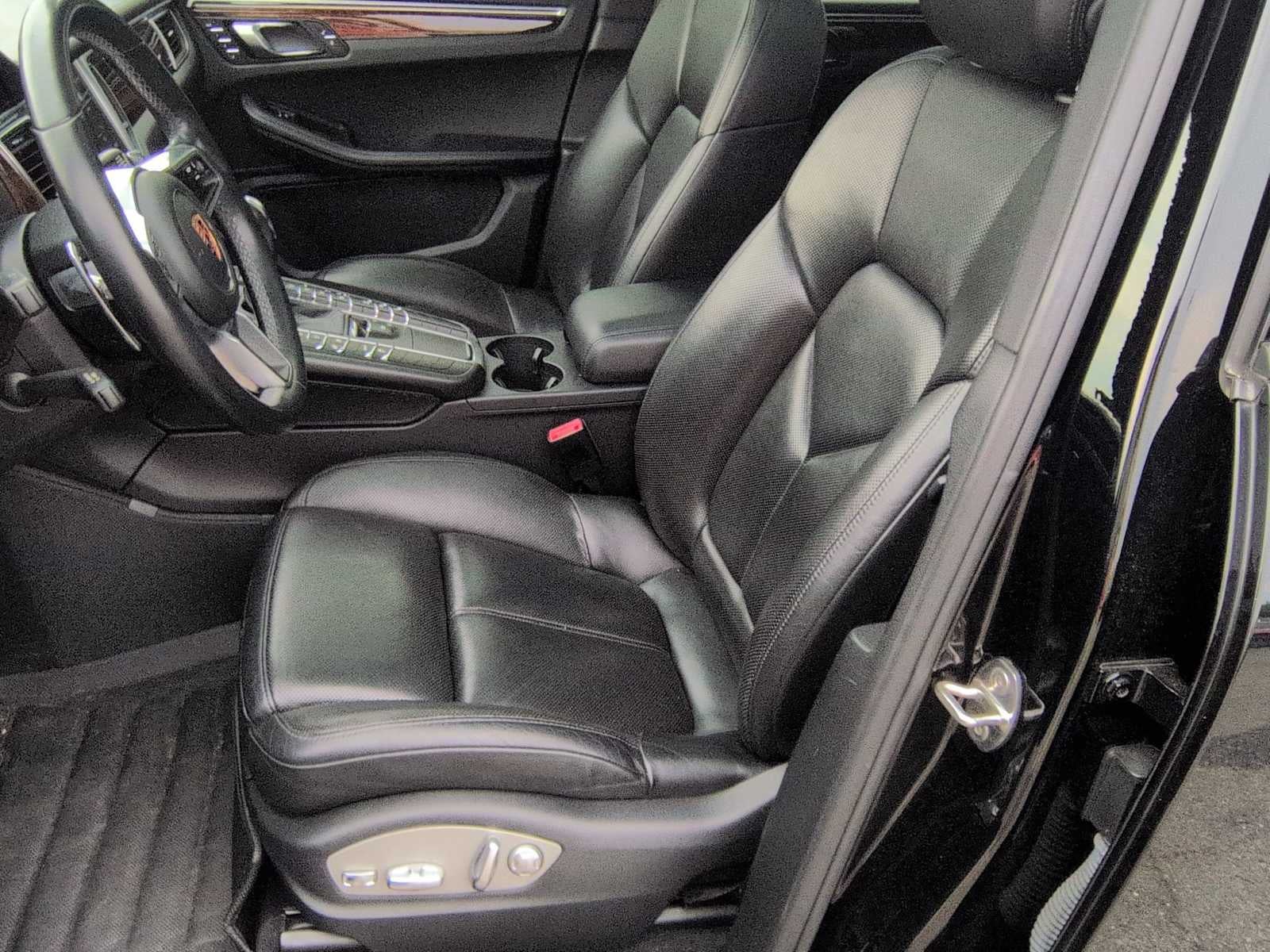 2018 Porsche Macan AWD