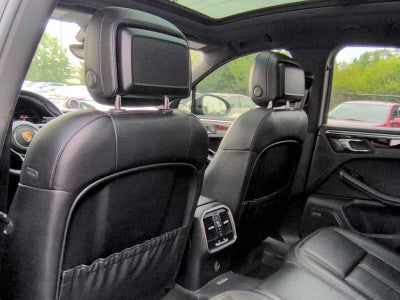 2018 Porsche Macan AWD