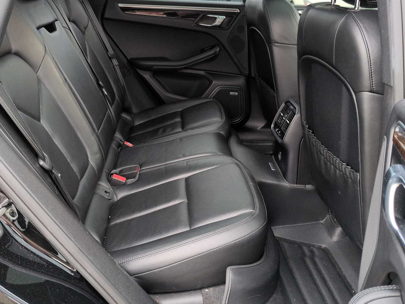 2018 Porsche Macan AWD