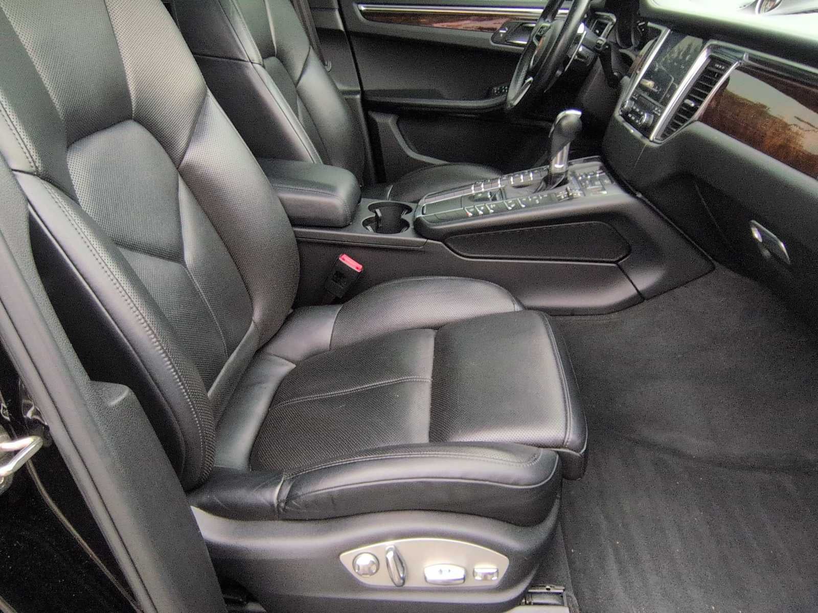 2018 Porsche Macan AWD