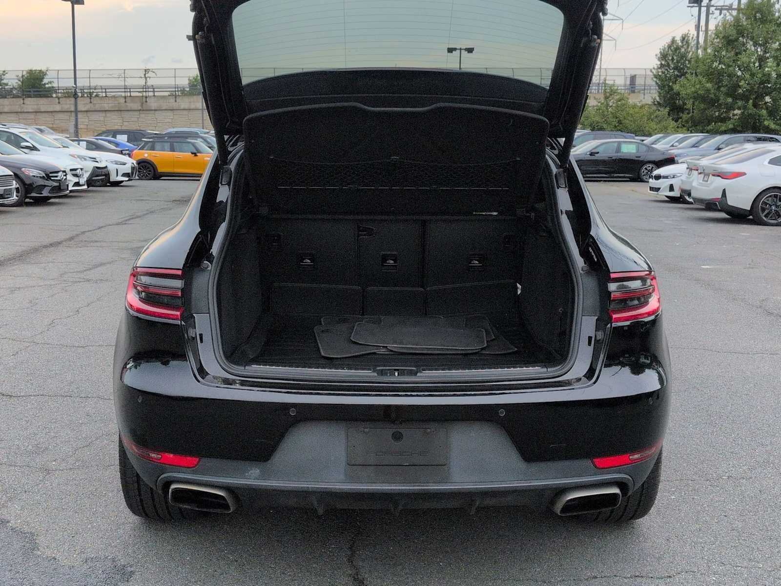 2018 Porsche Macan AWD