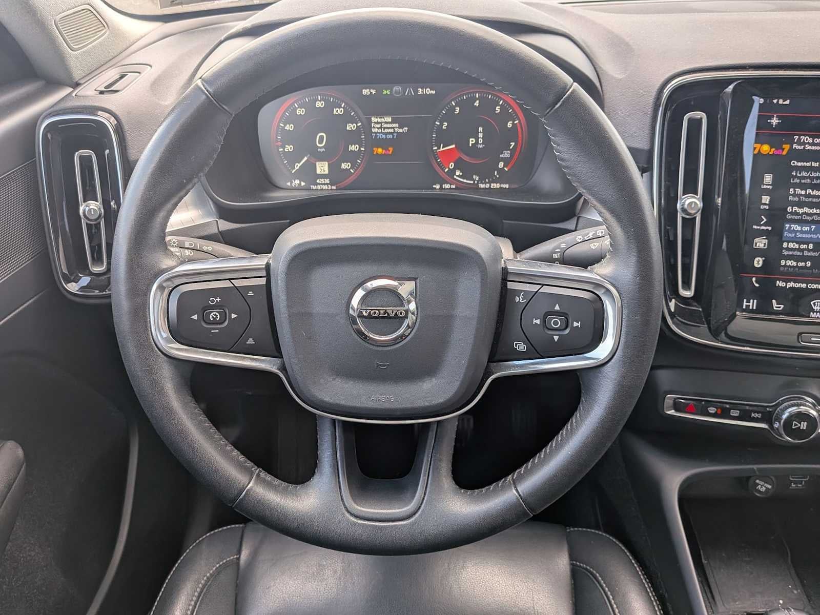 2019 Volvo XC40 Momentum