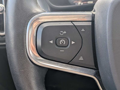 2019 Volvo XC40 Momentum