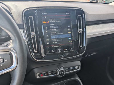 2019 Volvo XC40 Momentum