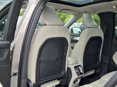 2022 Volvo XC40 Momentum