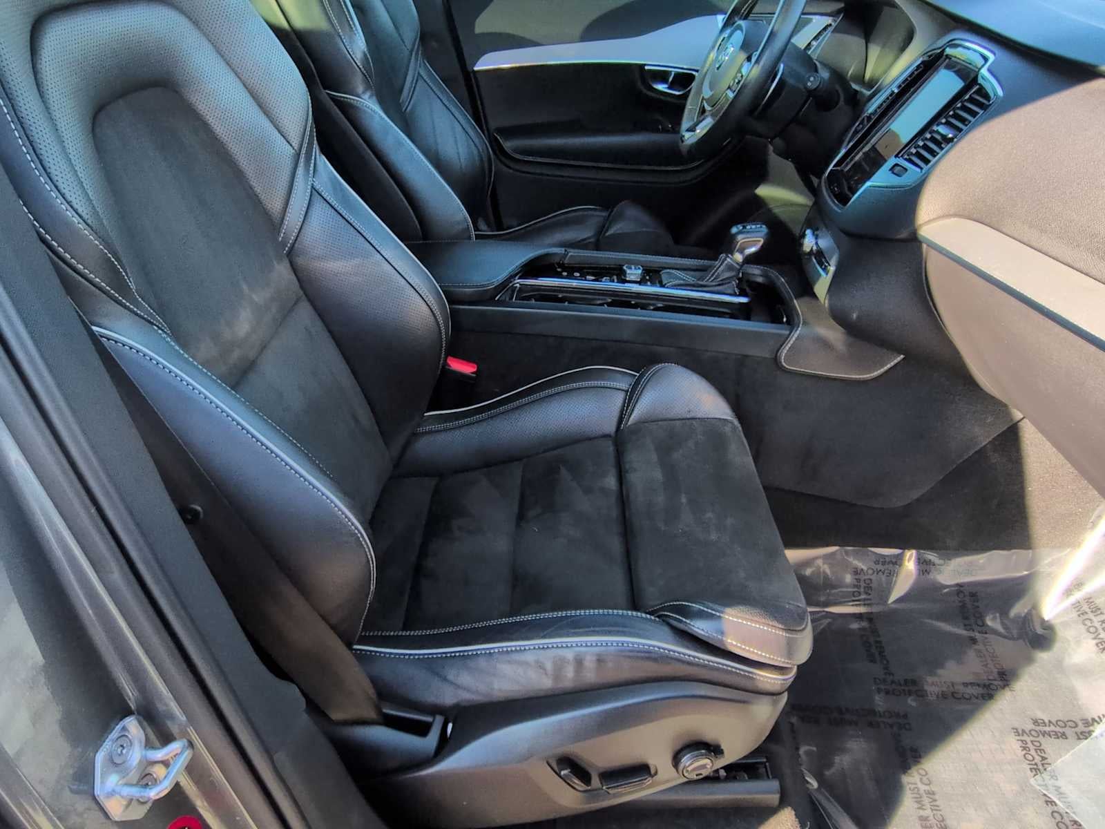 2017 Volvo XC90 R-Design