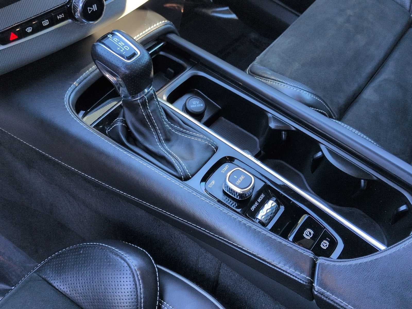 2017 Volvo XC90 R-Design