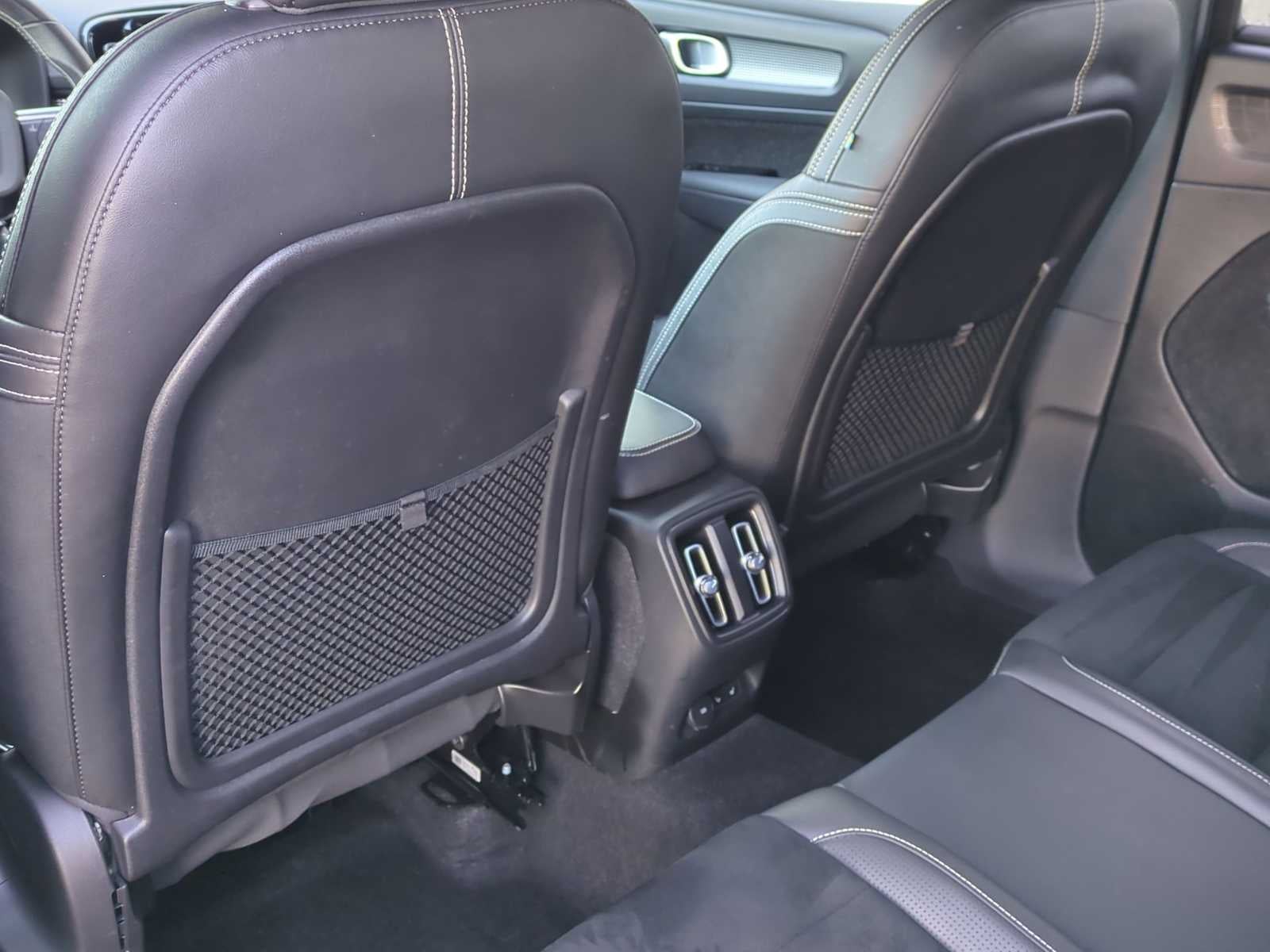 2021 Volvo XC40 Recharge P8 eAWD Pure Electric