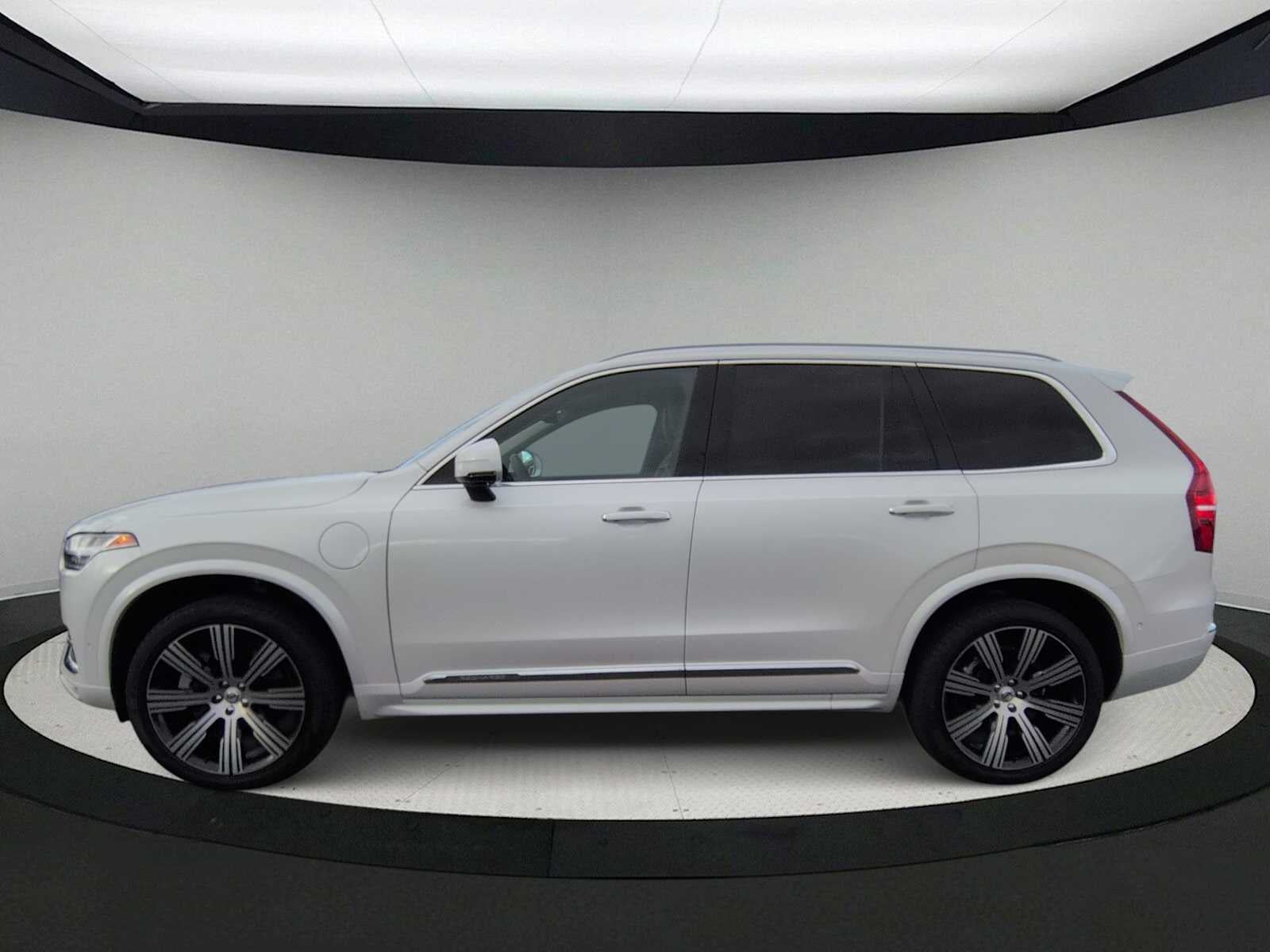 2022 Volvo XC90 Recharge Plug-In Hybrid Inscription
