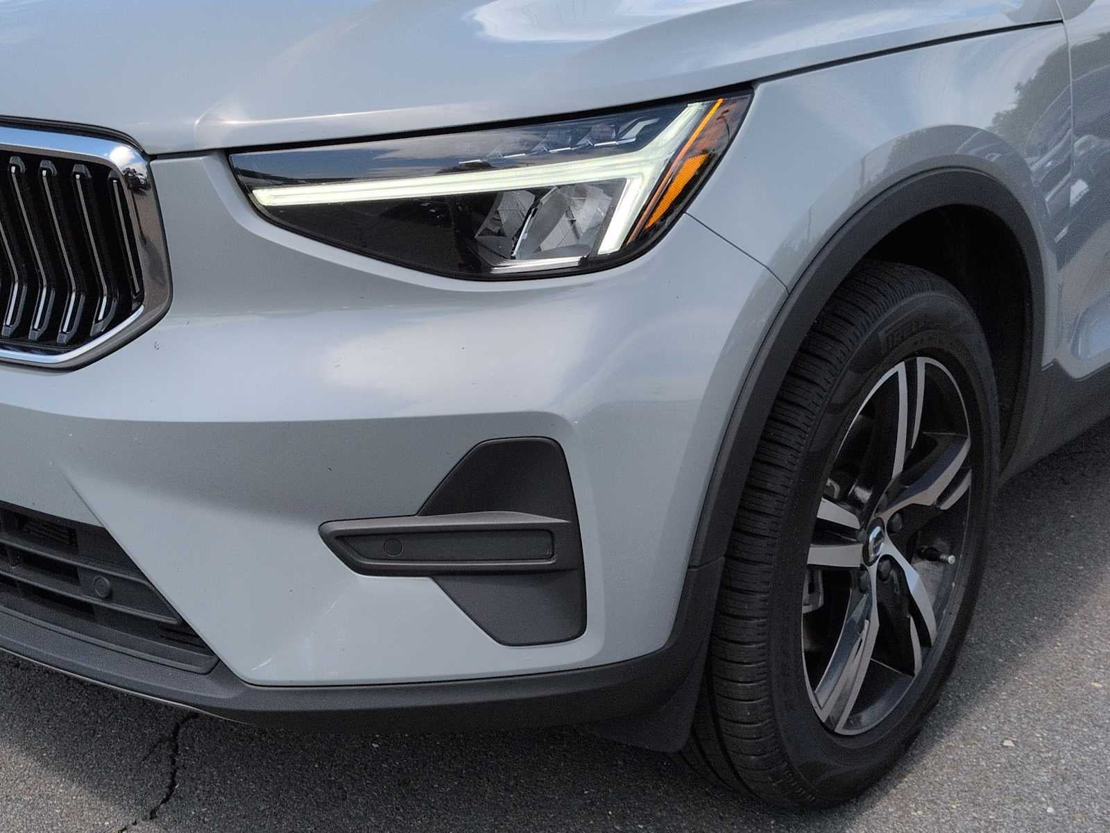 2024 Volvo XC40 Base